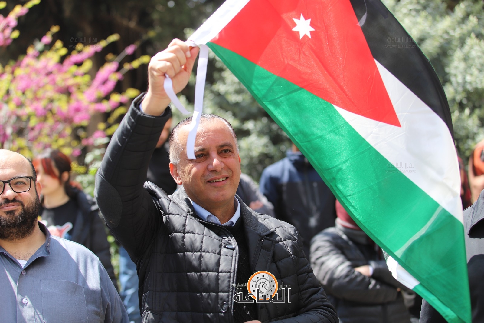 Madar Al-Saa Images 0.1690992921479142