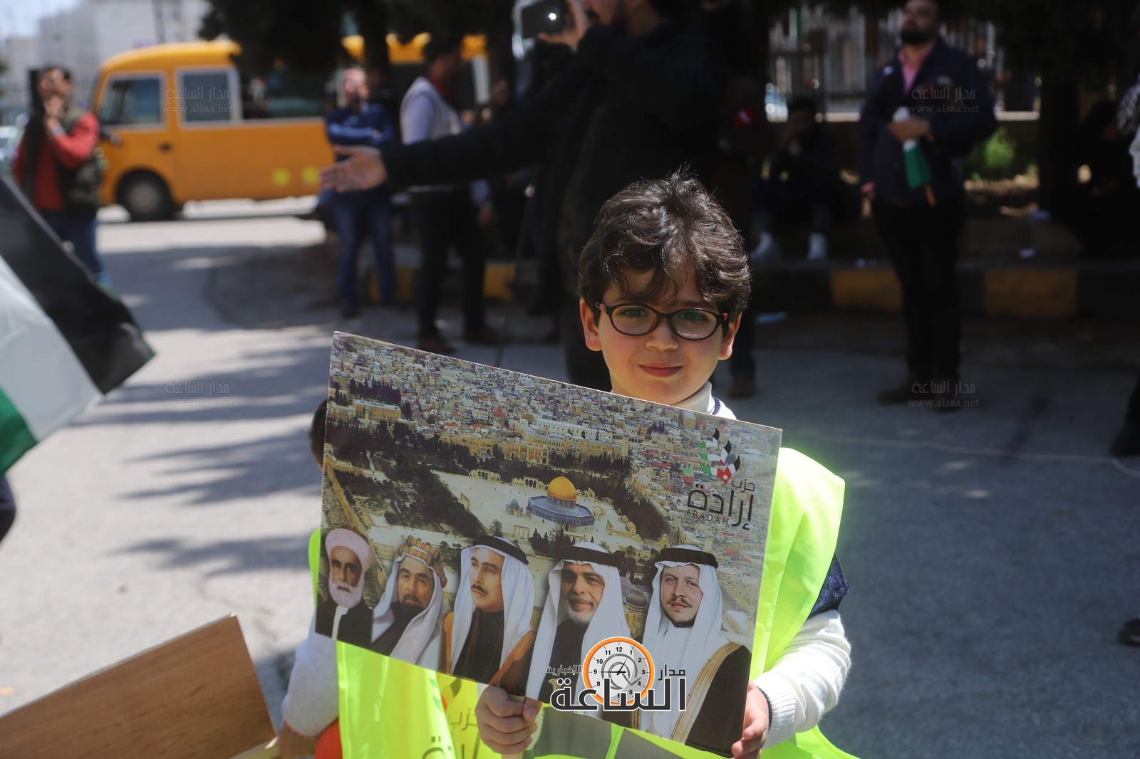 Madar Al-Saa Images 0.22712420031234748