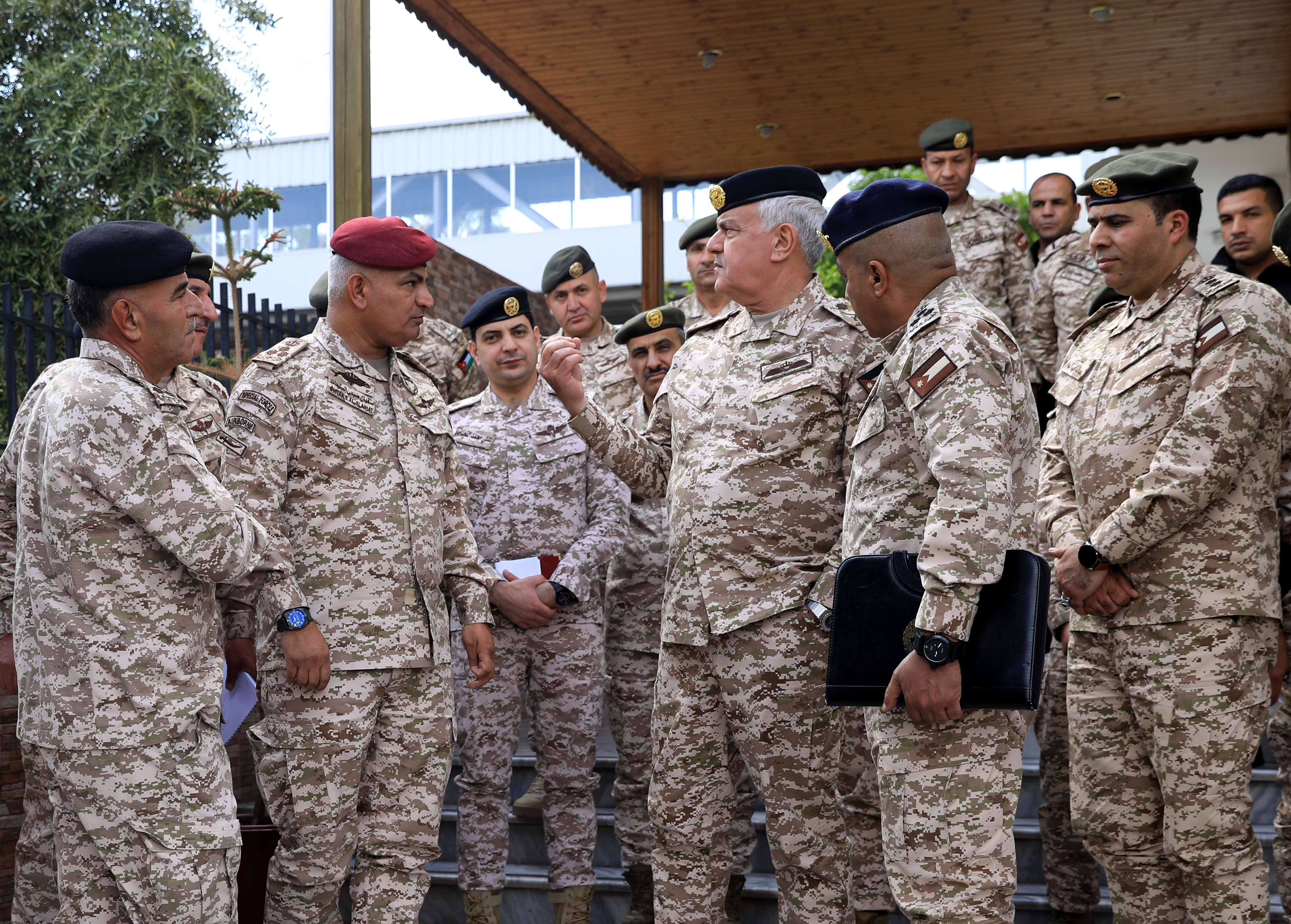 Madar Al-Saa Images 0.7258607205549561