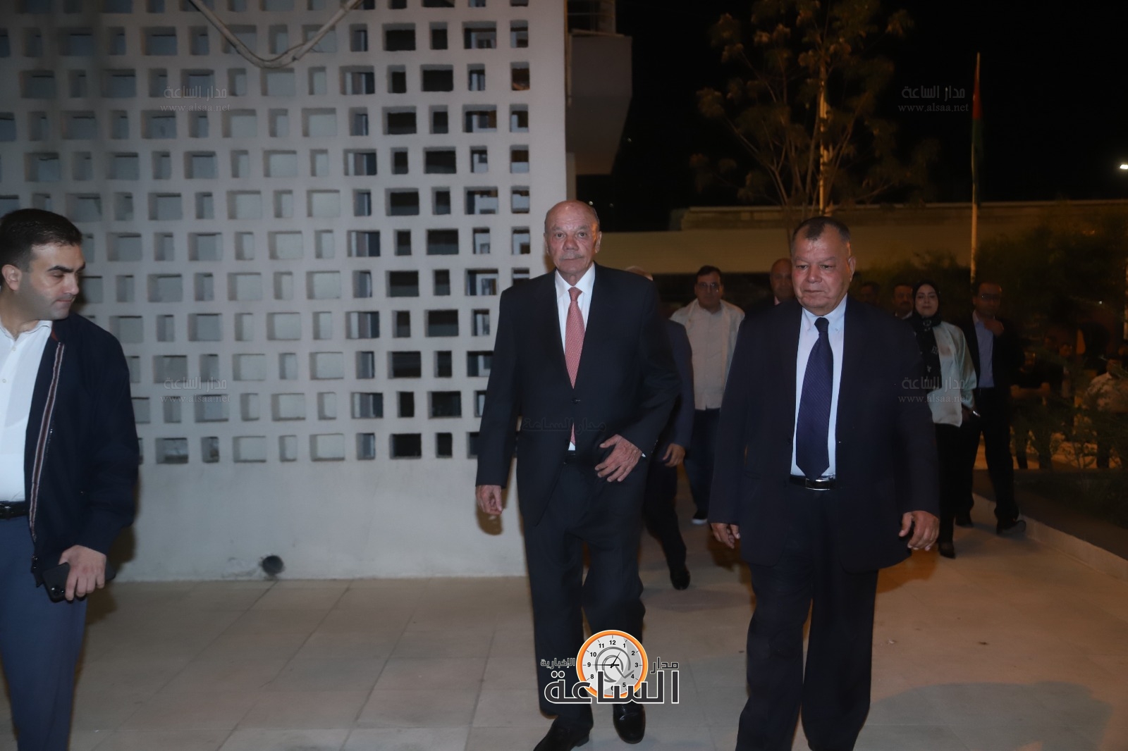 Madar Al-Saa Images 0.9787022286340799