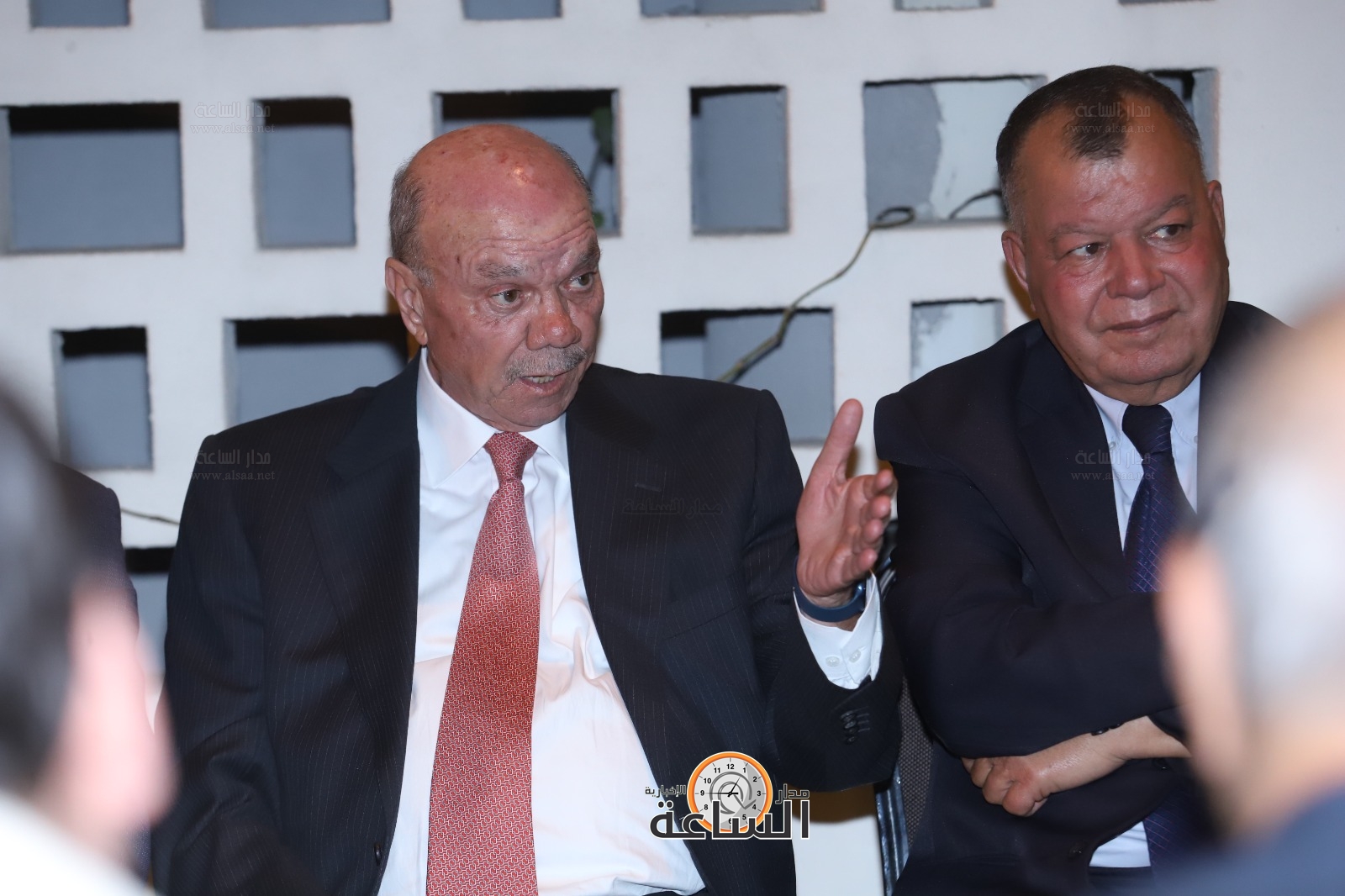 Madar Al-Saa Images 0.688597534566294