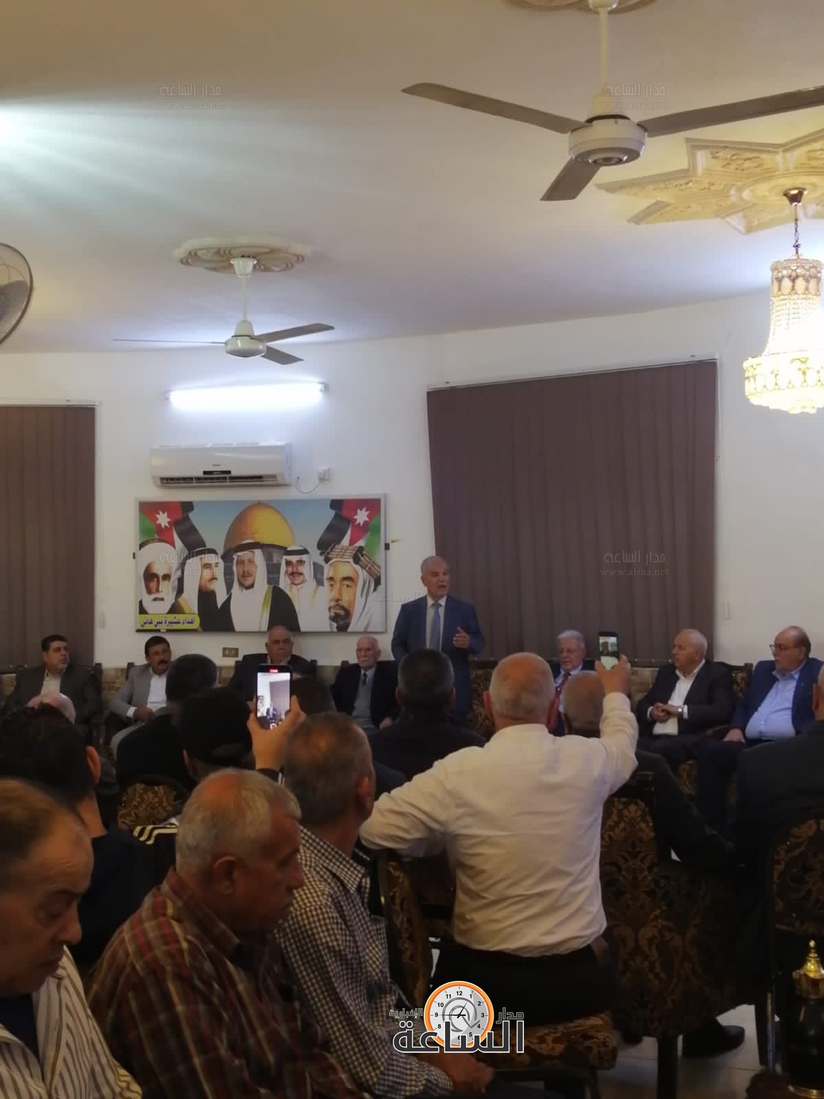 Madar Al-Saa Images 0.23228445296368827