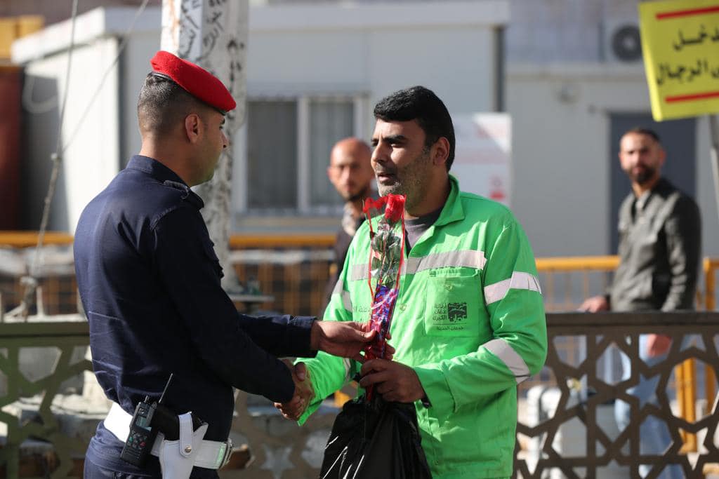 Madar Al-Saa Images 0.7809185883253265