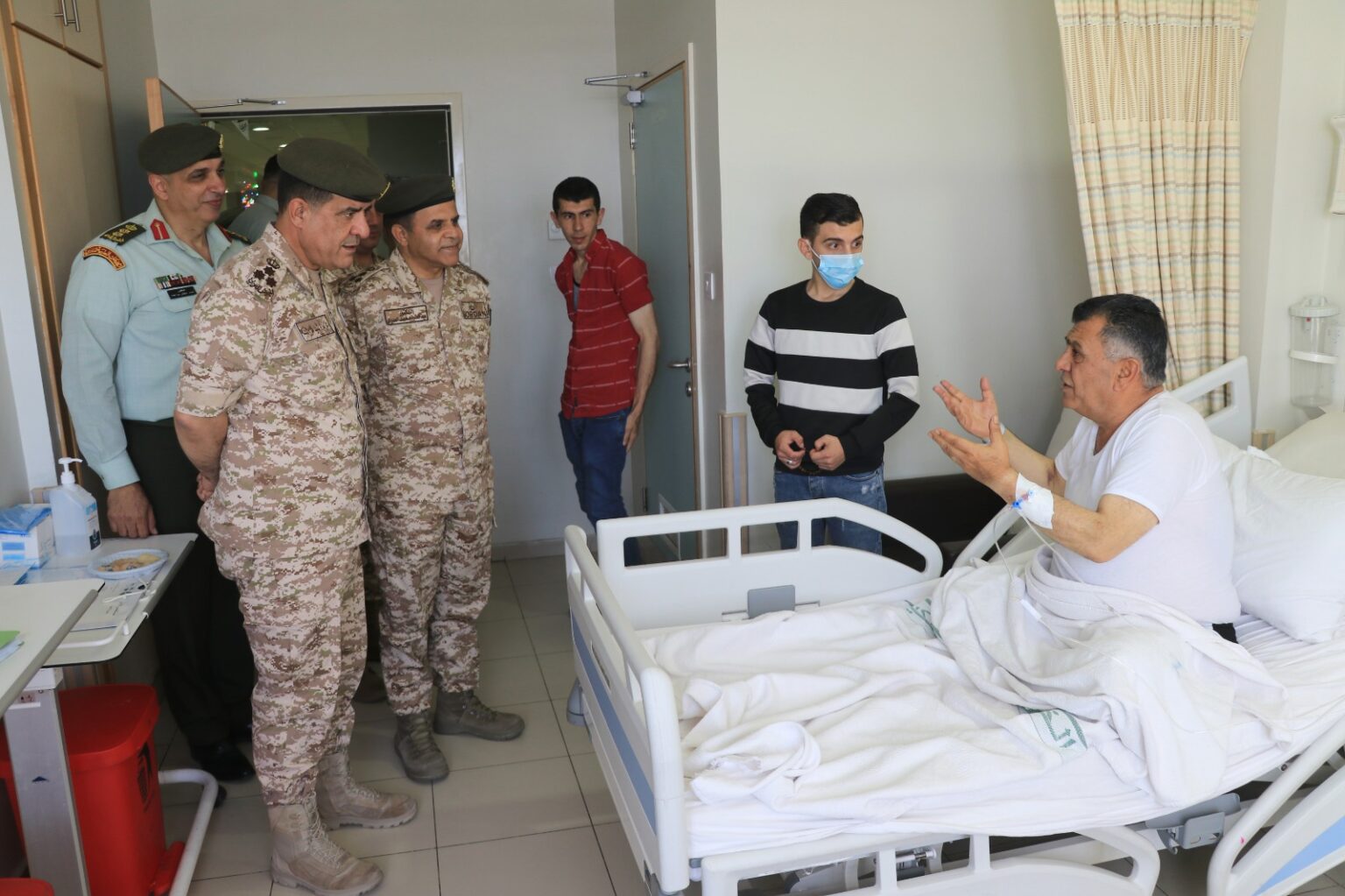 Madar Al-Saa Images 0.6449092930180149