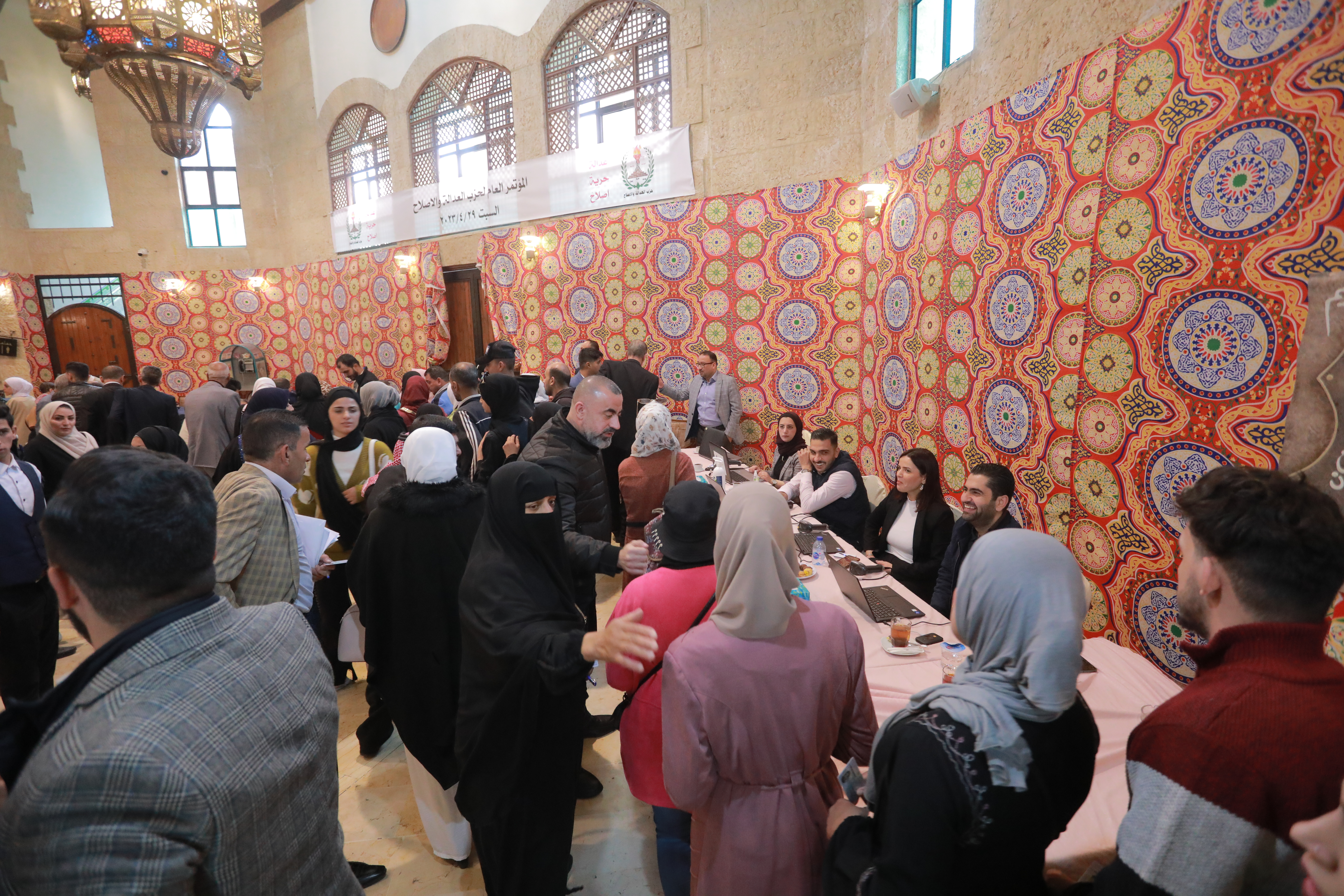 Madar Al-Saa Images 0.10585029815334668