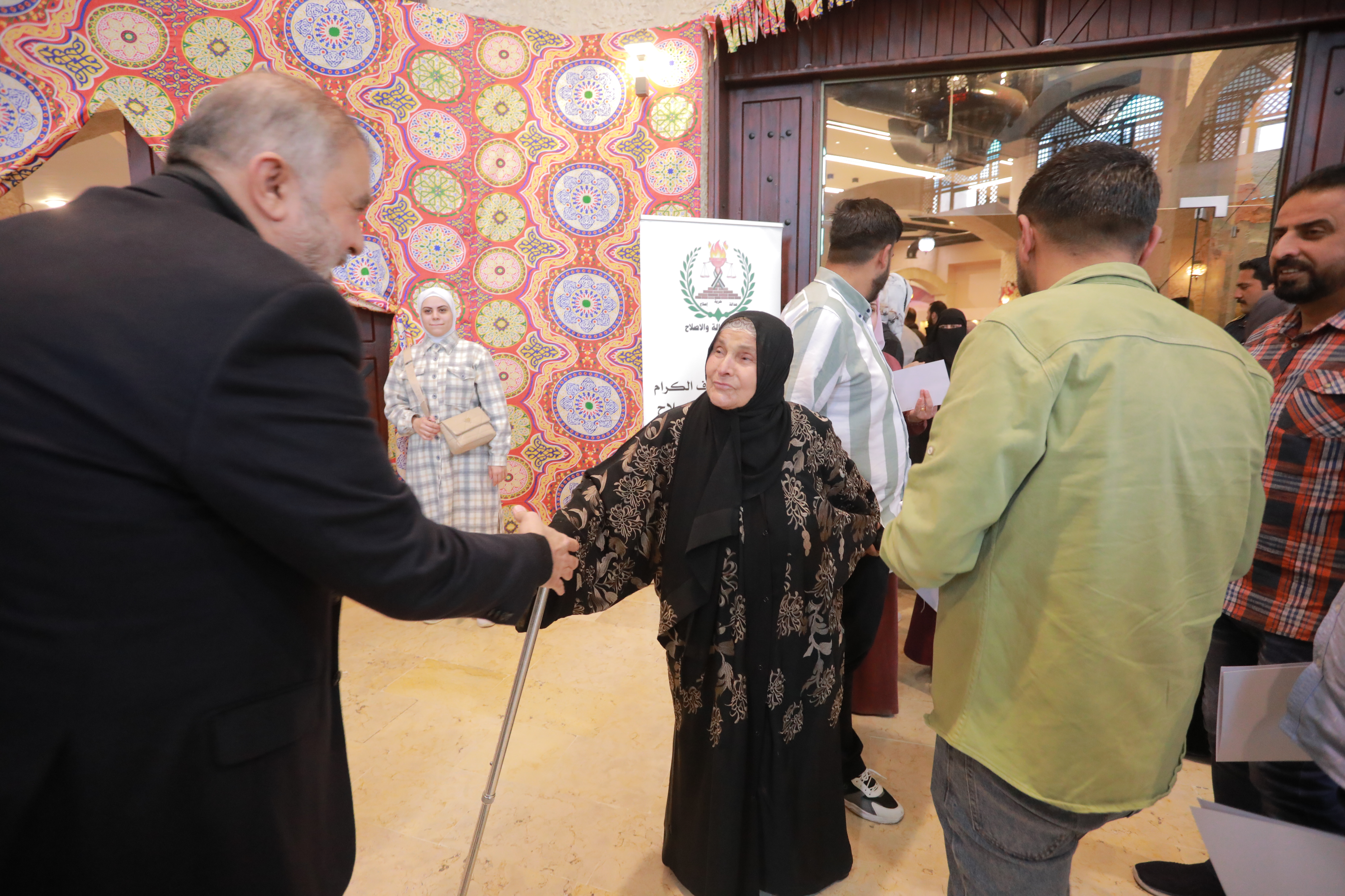 Madar Al-Saa Images 0.1752851192134557