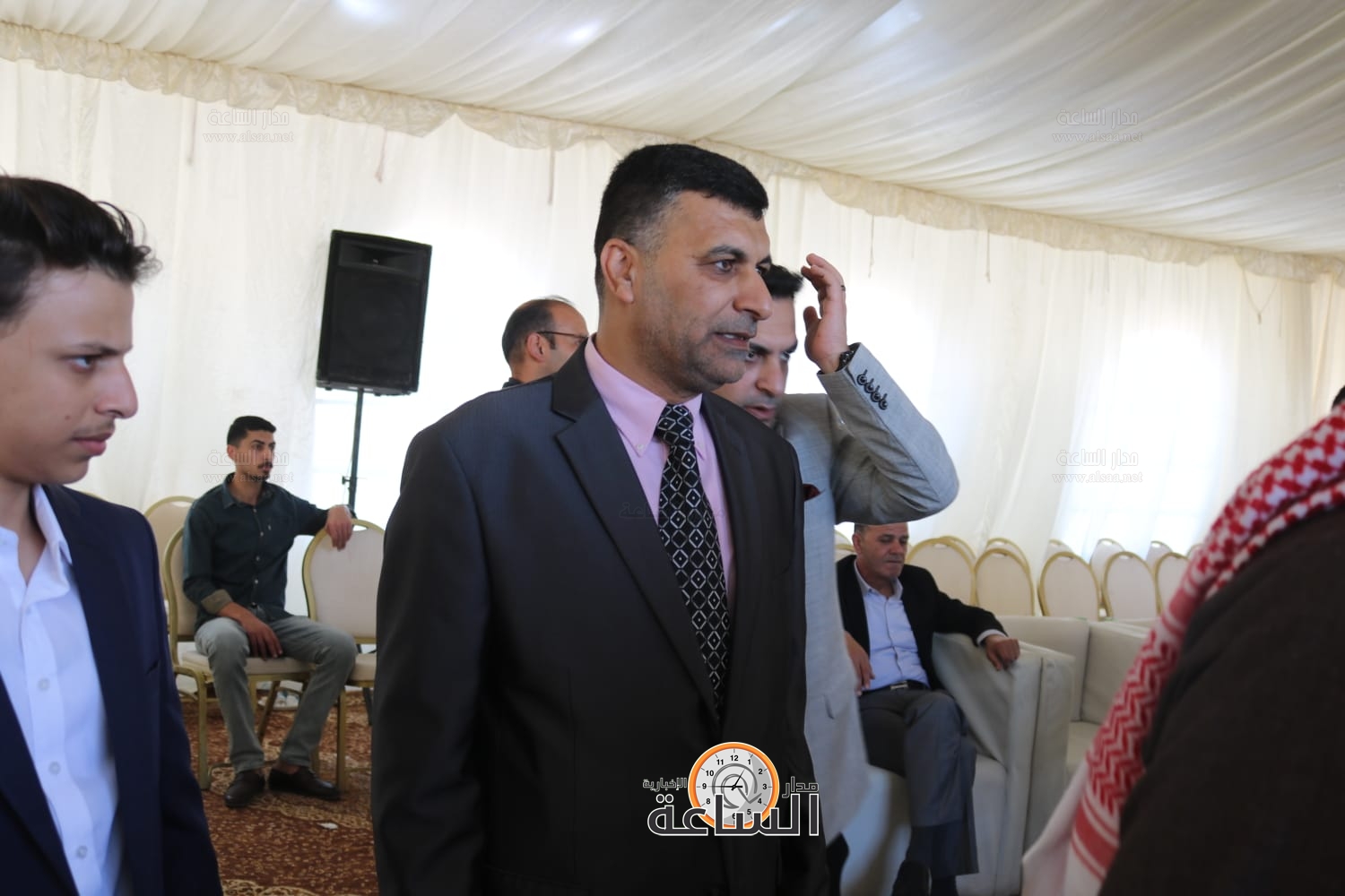 Madar Al-Saa Images 0.47739386408102