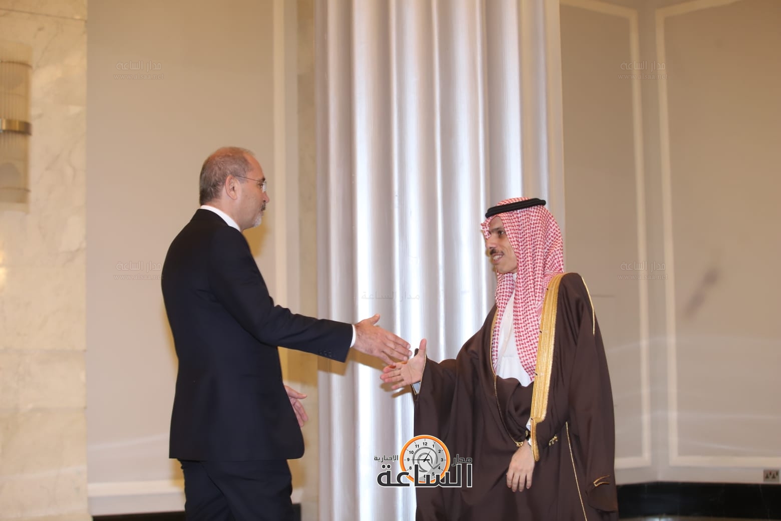 Madar Al-Saa Images 0.41362648134343294