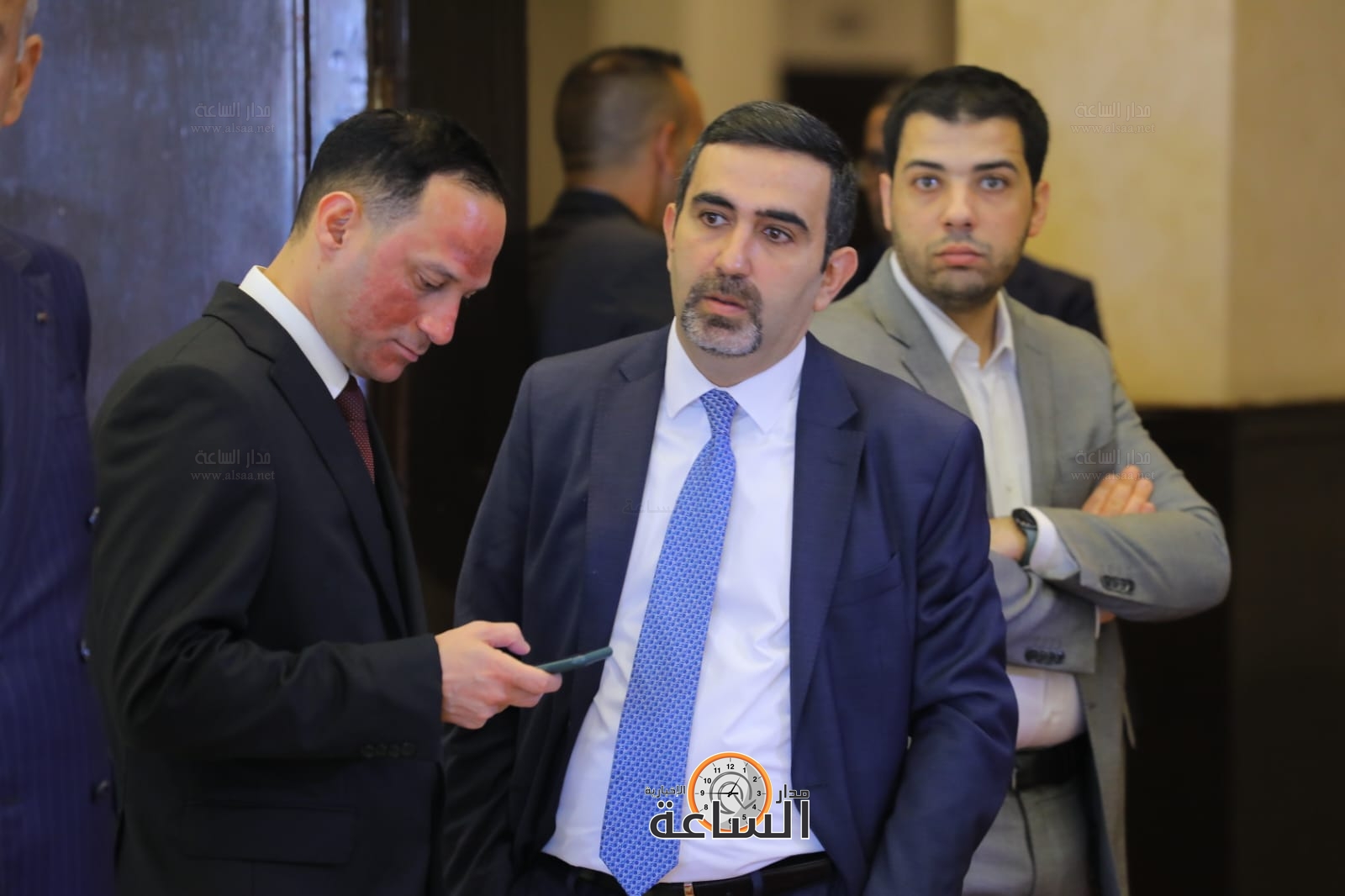 Madar Al-Saa Images 0.711818341499312