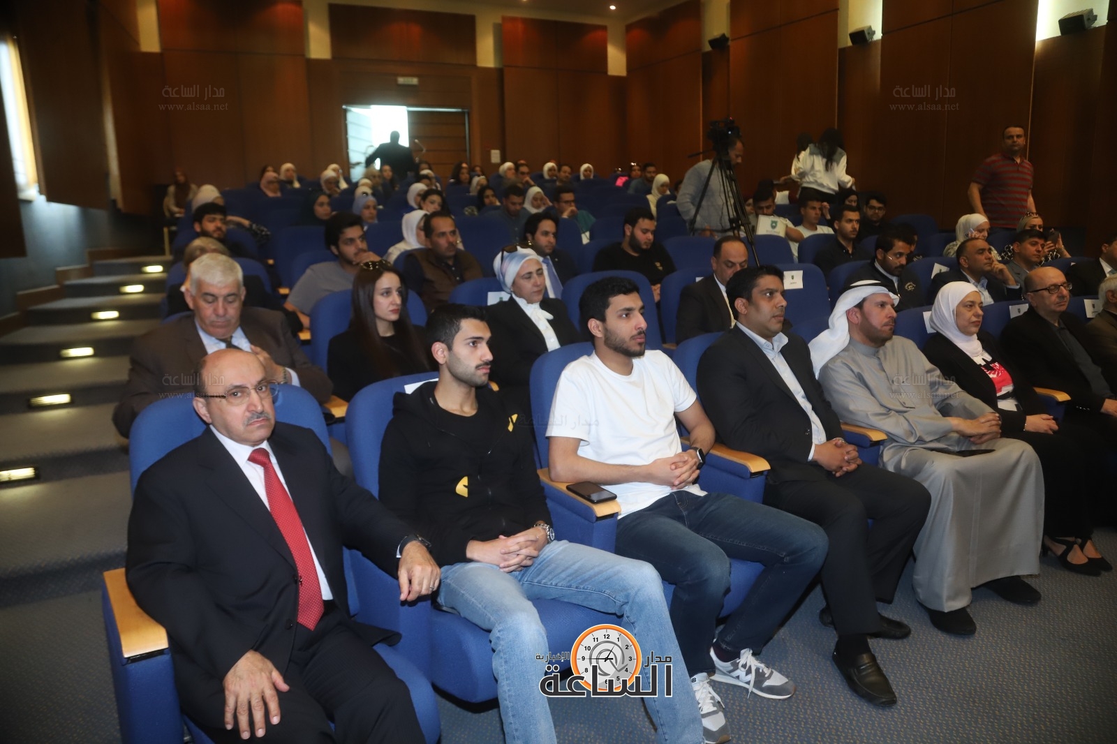 Madar Al-Saa Images 0.8630890225000398