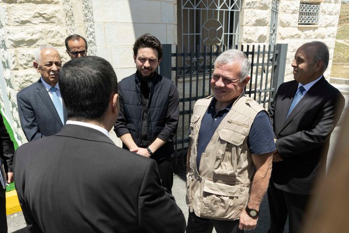 Madar Al-Saa Images 0.000047895076829229666