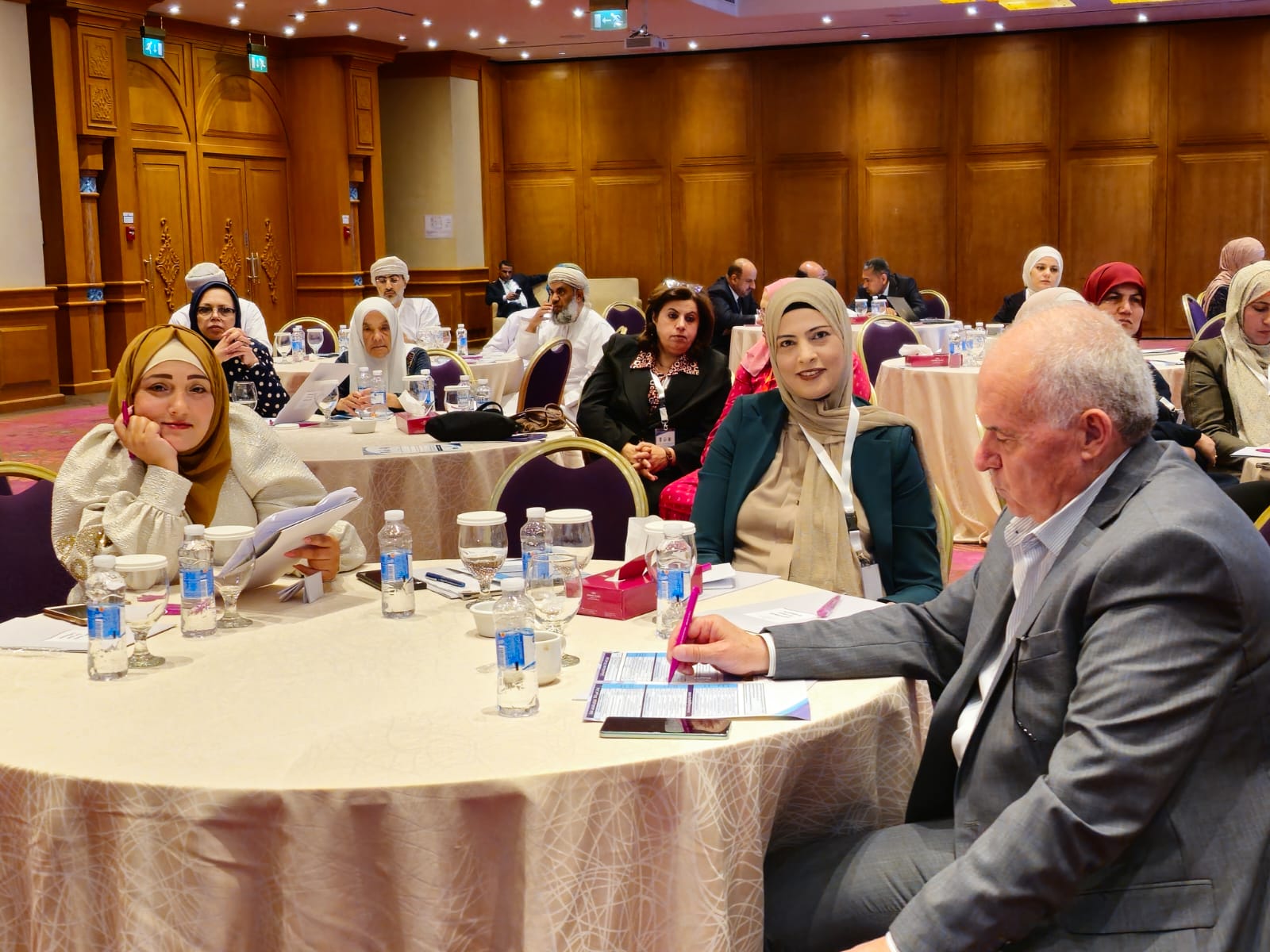 Madar Al-Saa Images 0.3813018516054405