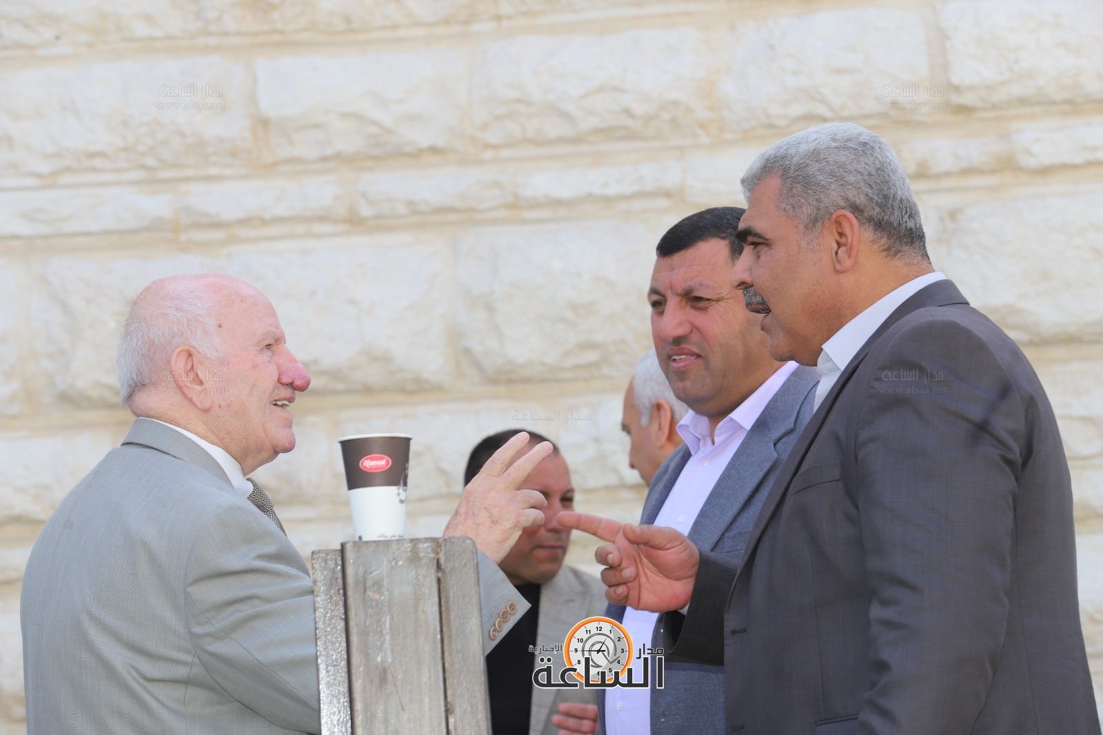 Madar Al-Saa Images 0.6980297225472416