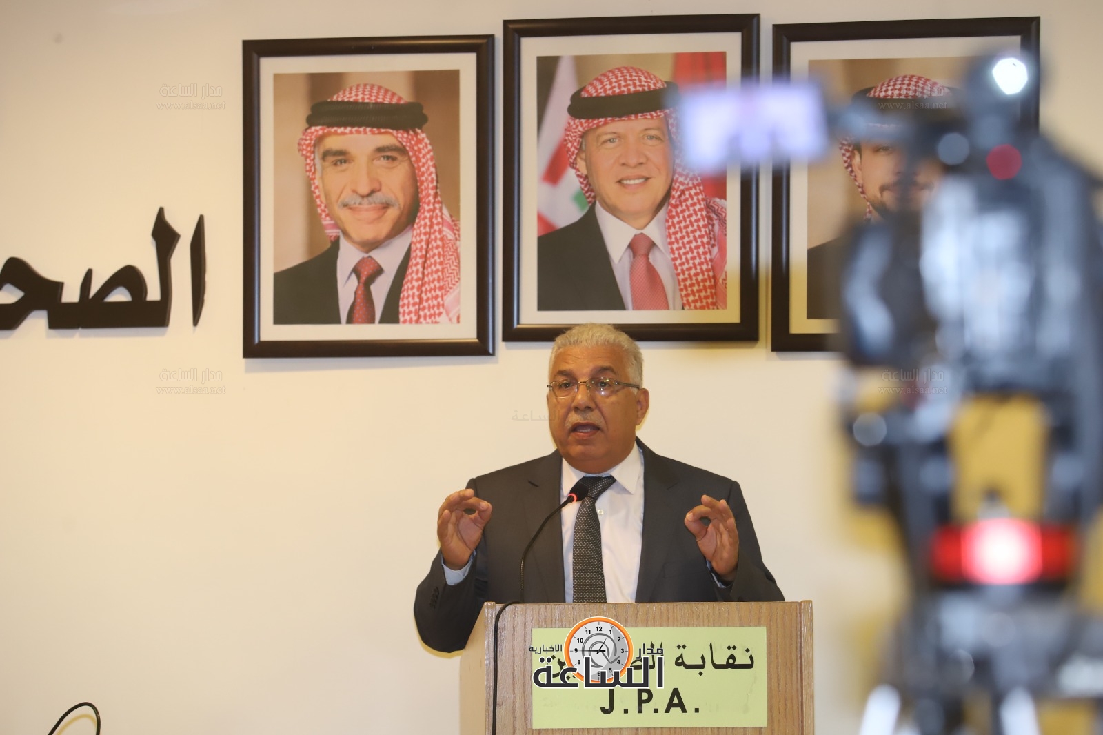 Madar Al-Saa Images 0.5711563495358315