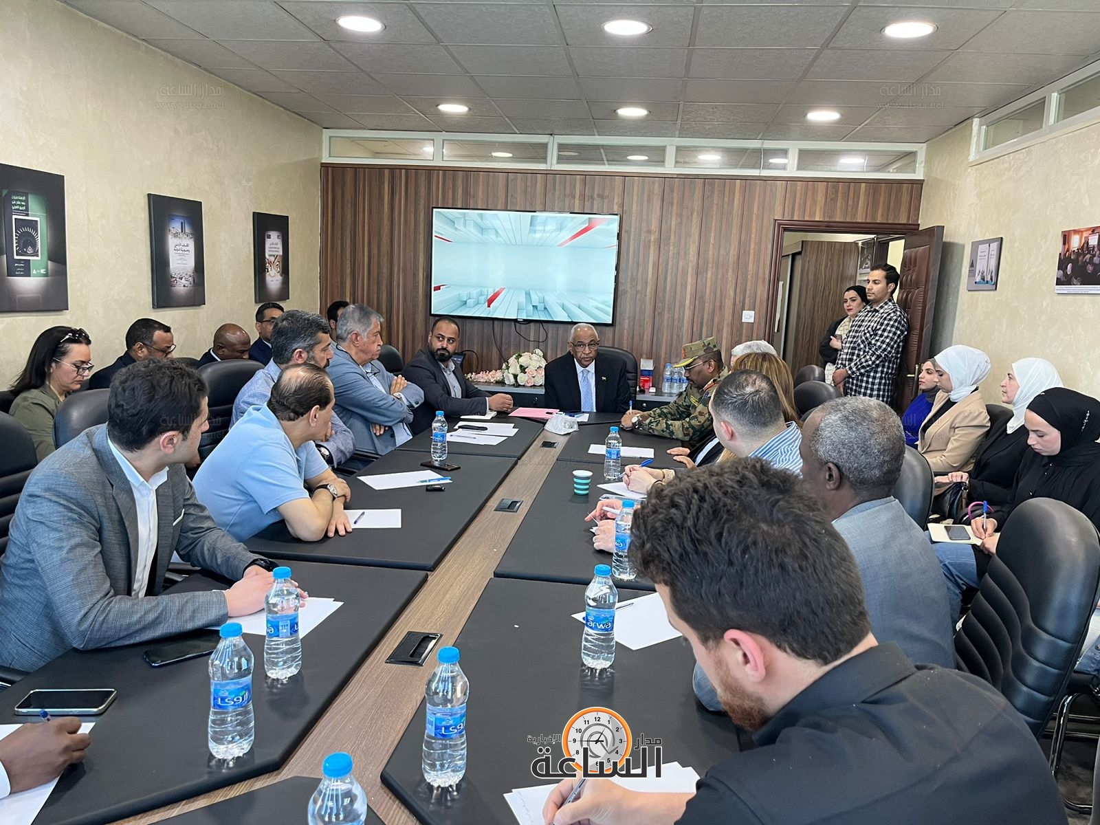 Madar Al-Saa Images 0.7851600415249809