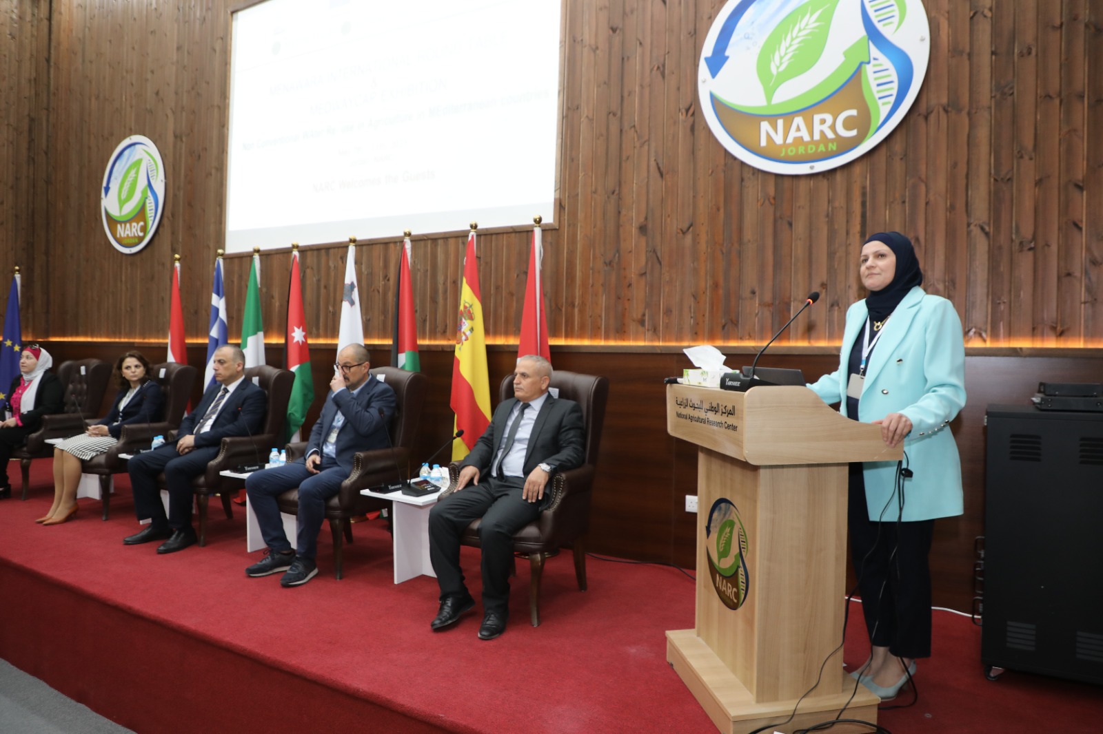 Madar Al-Saa Images 0.6355131347677099