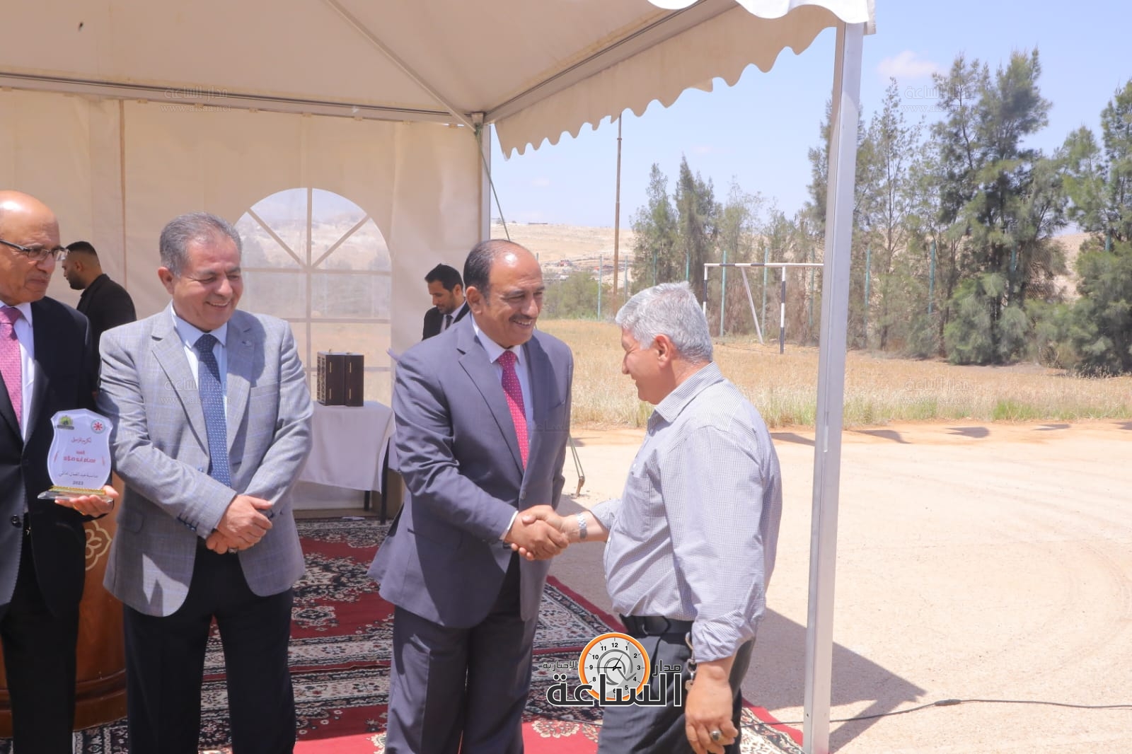 Madar Al-Saa Images 0.8248402392756624