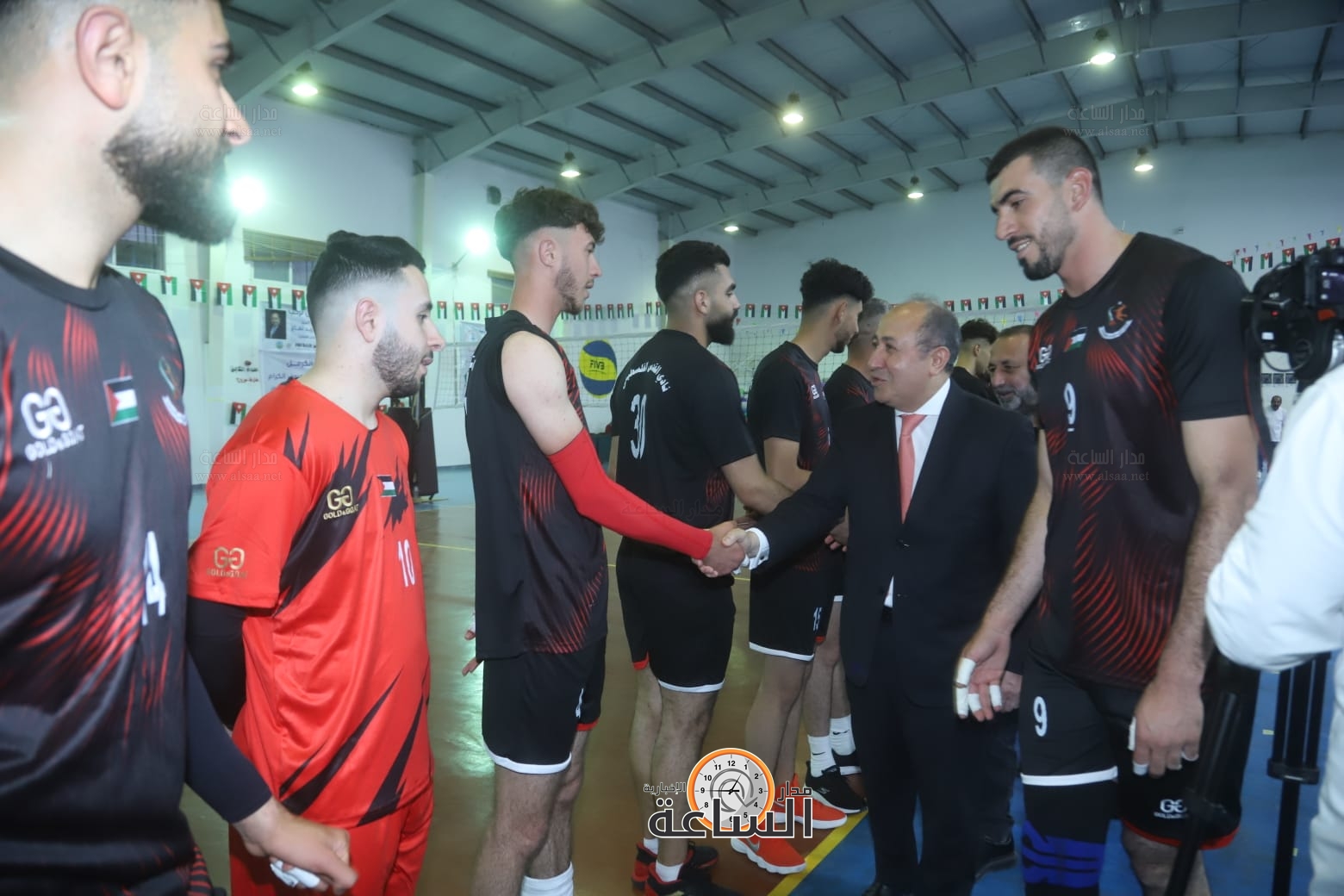 Madar Al-Saa Images 0.8796209102567236