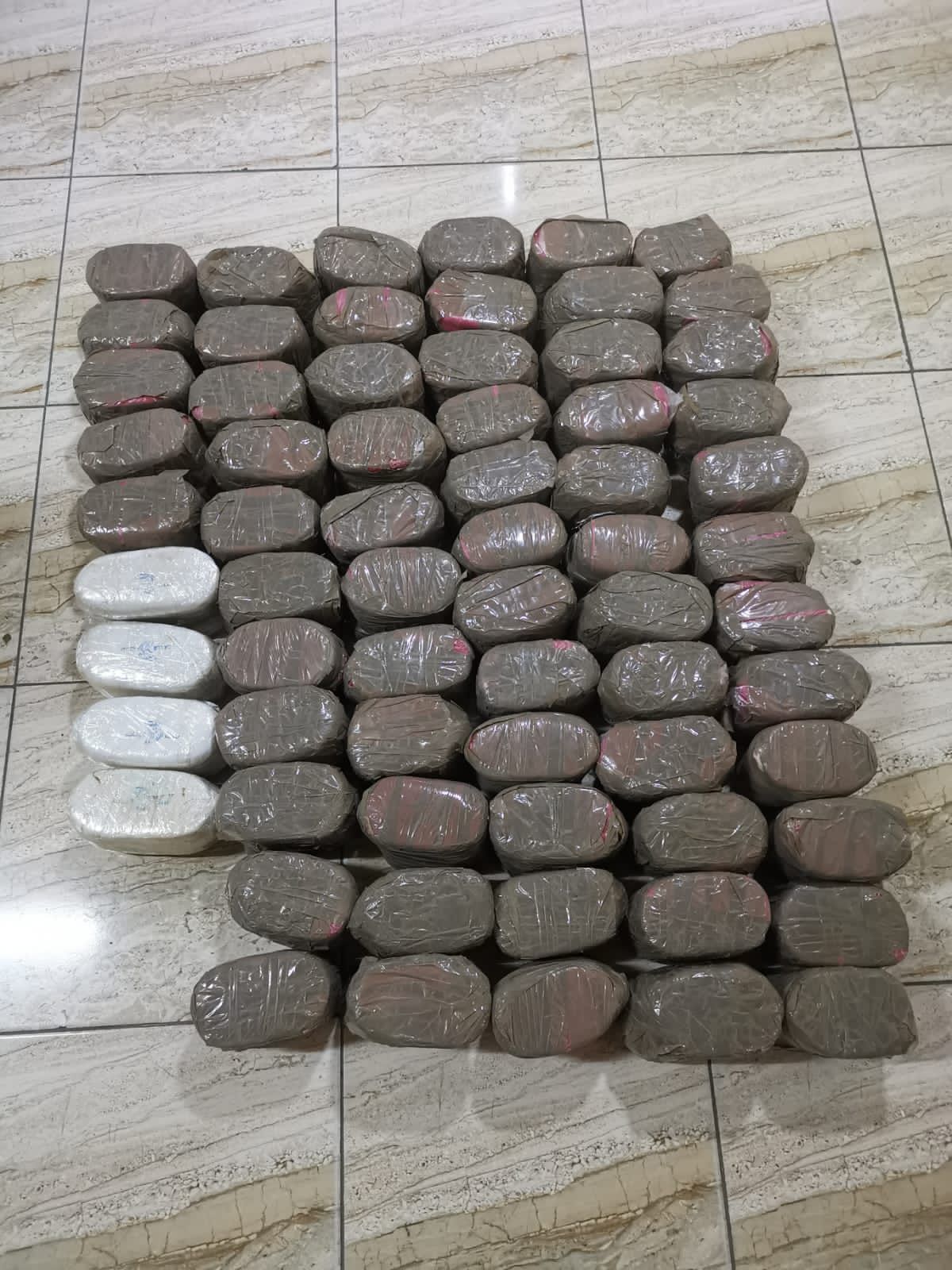 Madar Al-Saa Images 0.7397601277245214