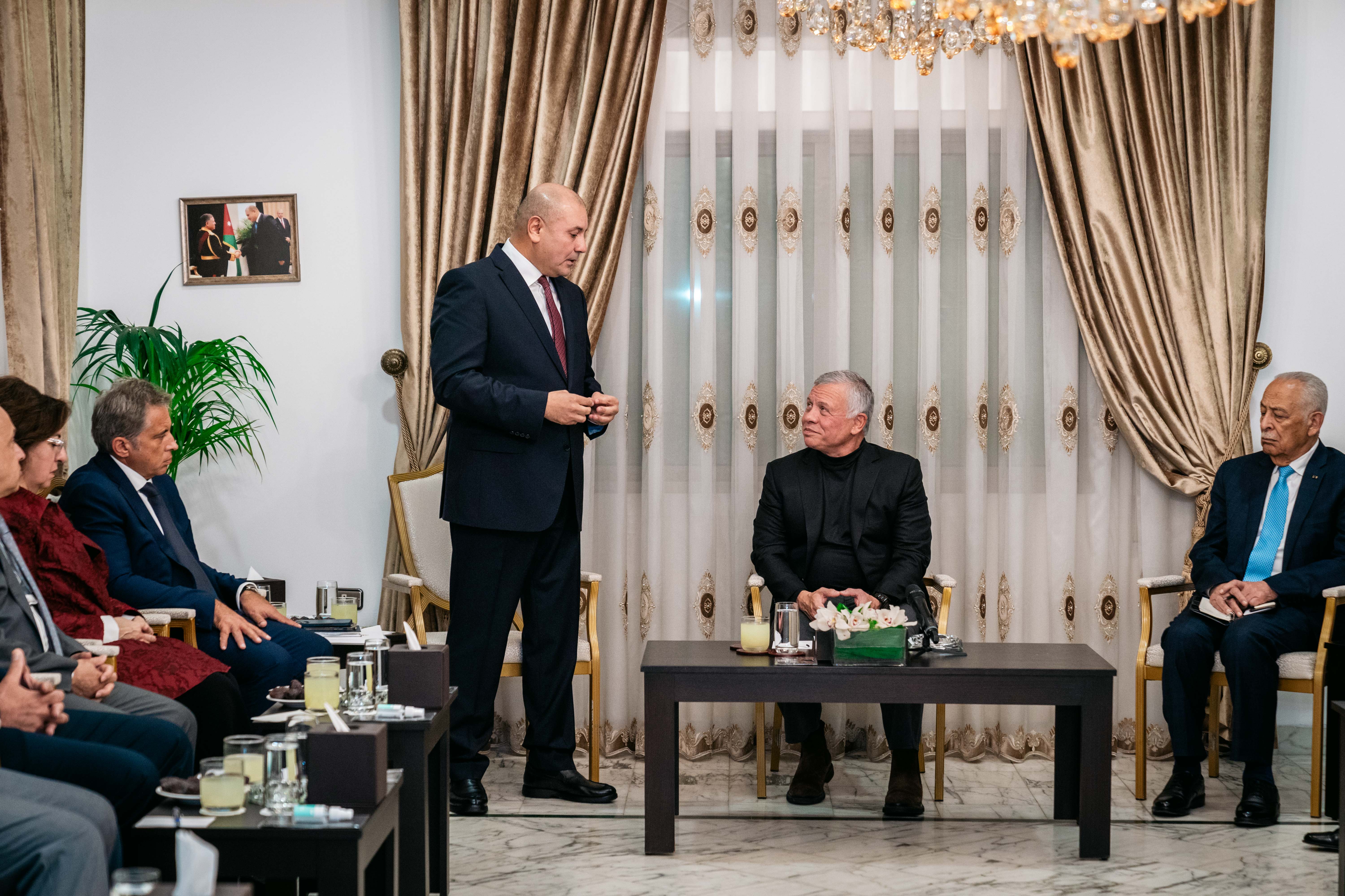 Madar Al-Saa Images 0.7949688214172645