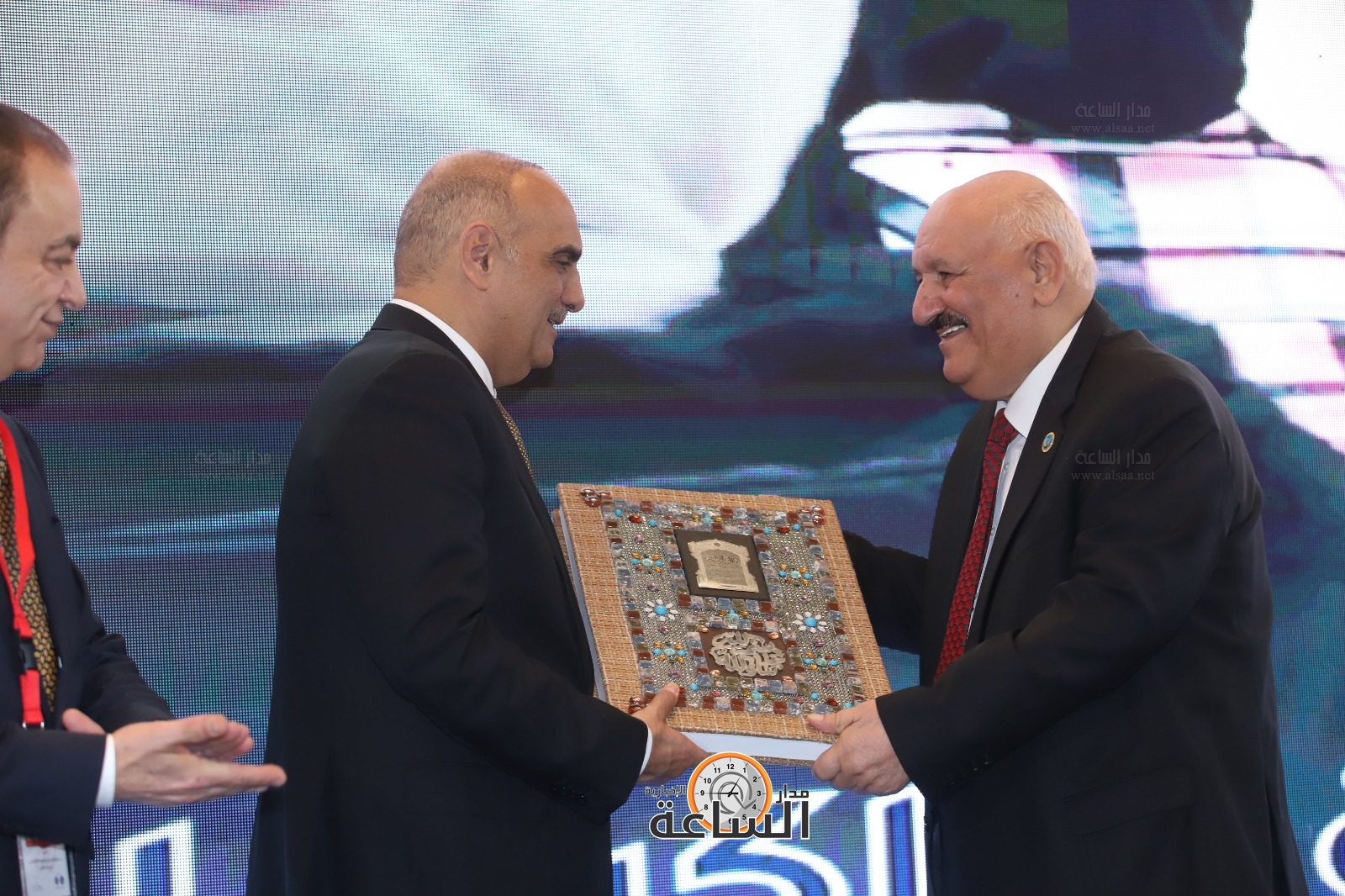 Madar Al-Saa Images 0.8689185926861656