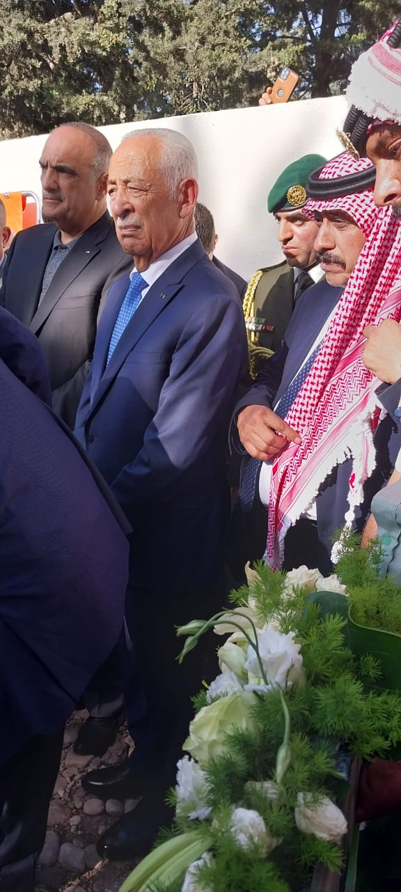 Madar Al-Saa Images 0.3011538765459061