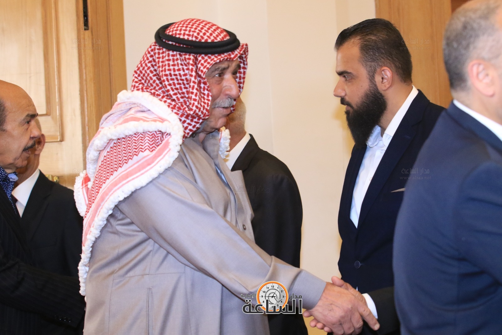 Madar Al-Saa Images 0.6630127272322587