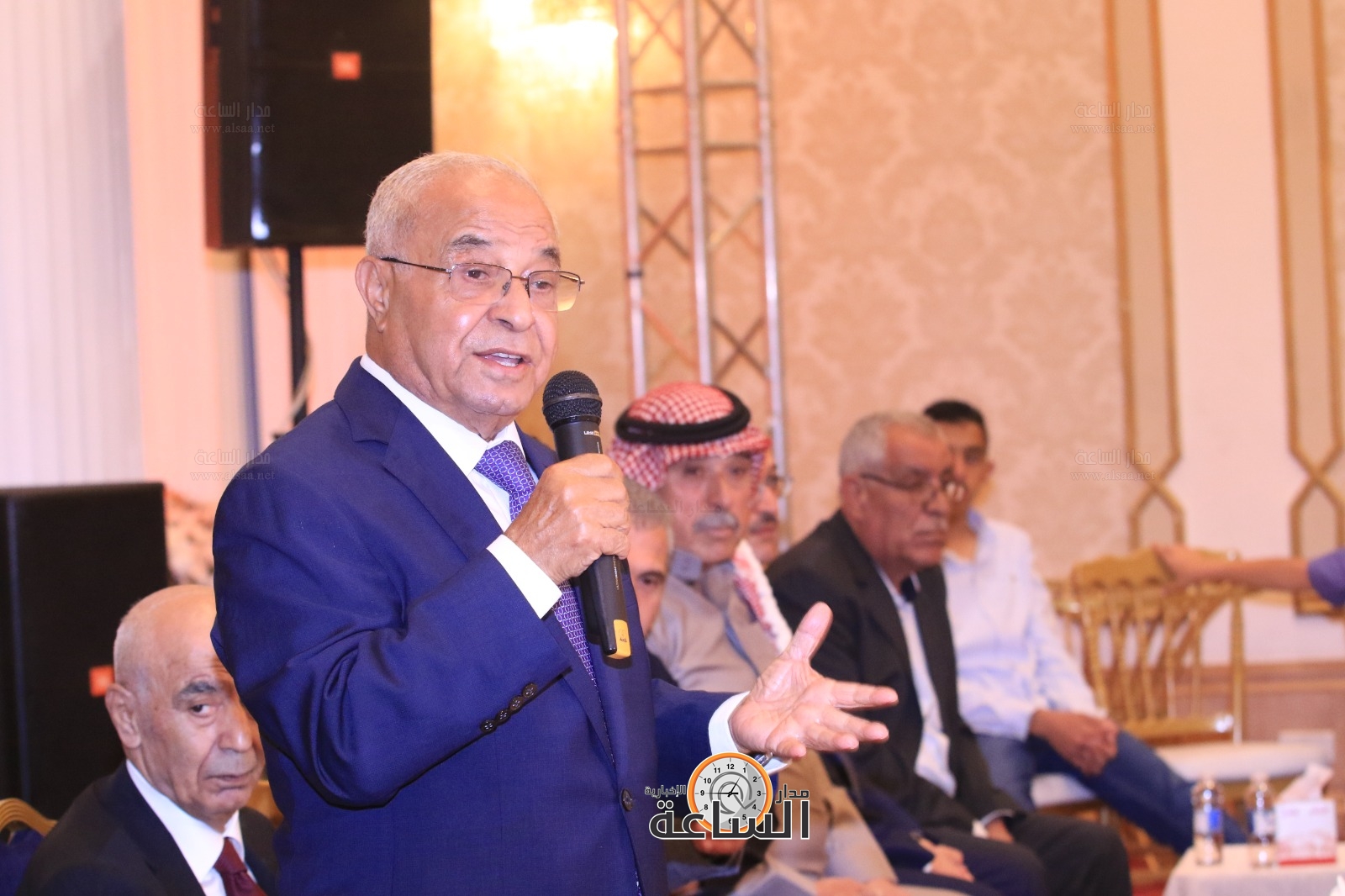 Madar Al-Saa Images 0.016078055464835095