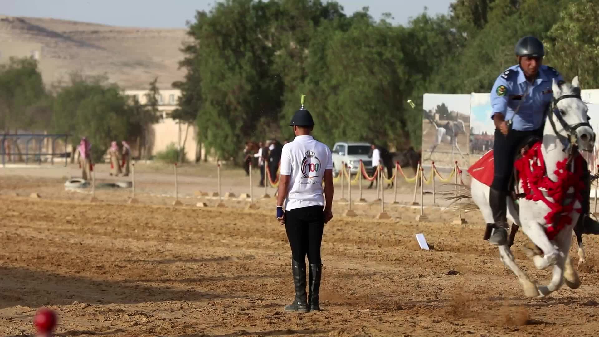 Madar Al-Saa Images 0.2615855008547028