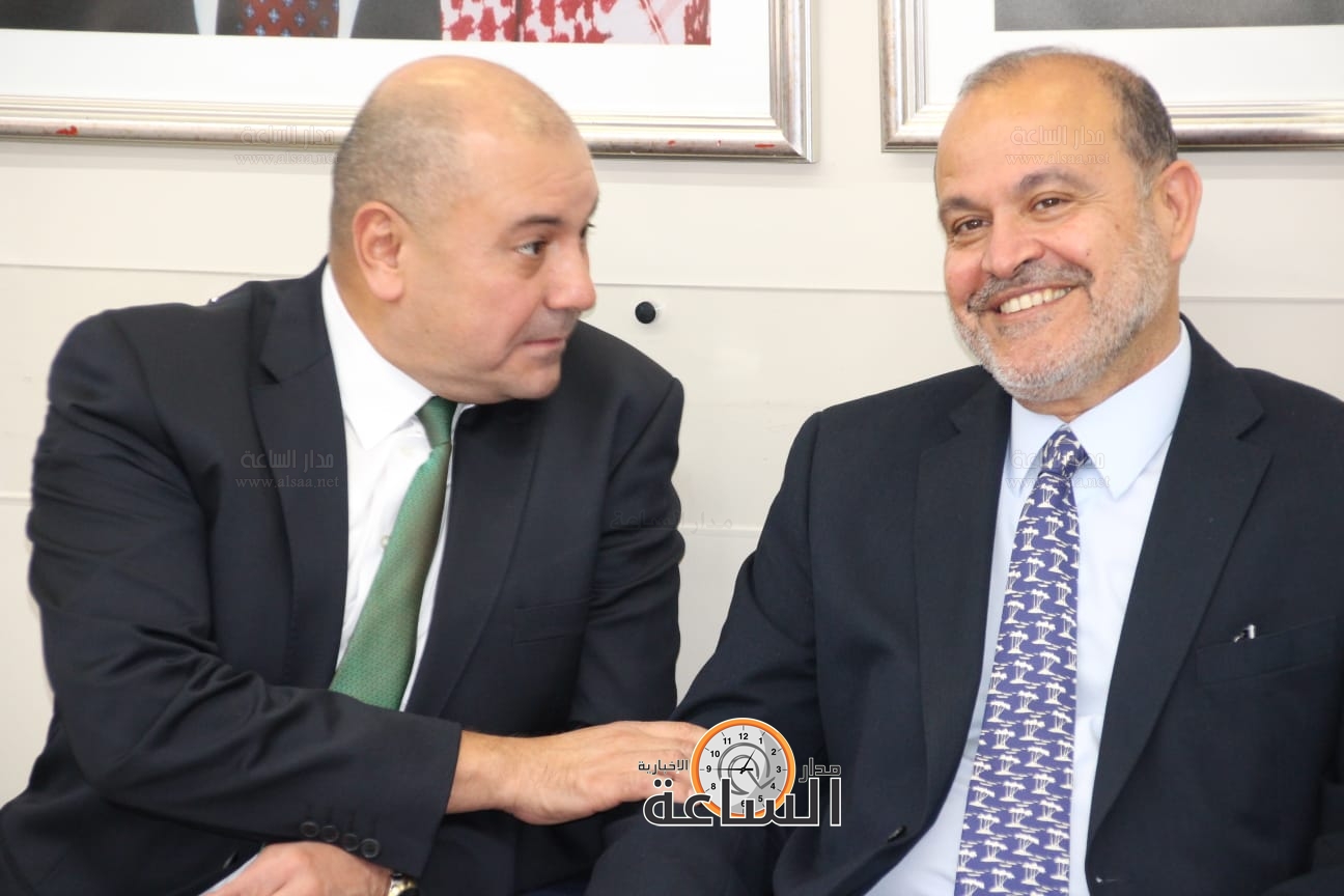 Madar Al-Saa Images 0.18809007837896985