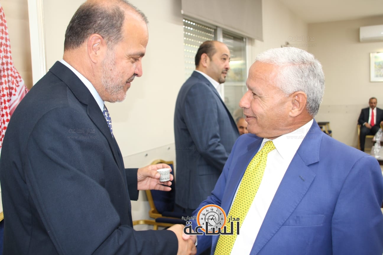 Madar Al-Saa Images 0.7401215578961409