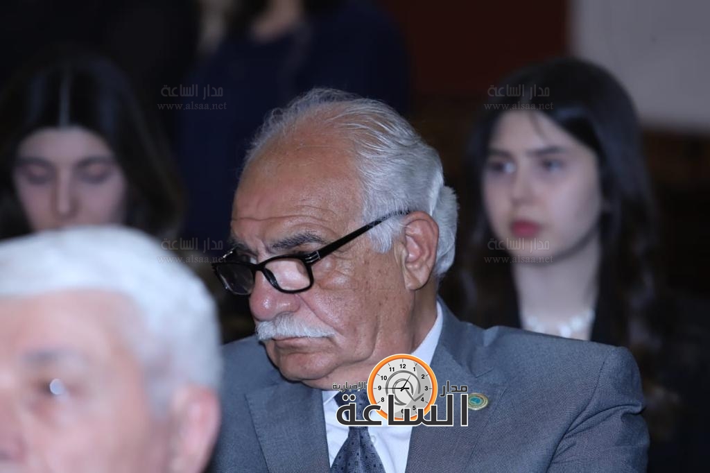 Madar Al-Saa Images 0.5196141175482654