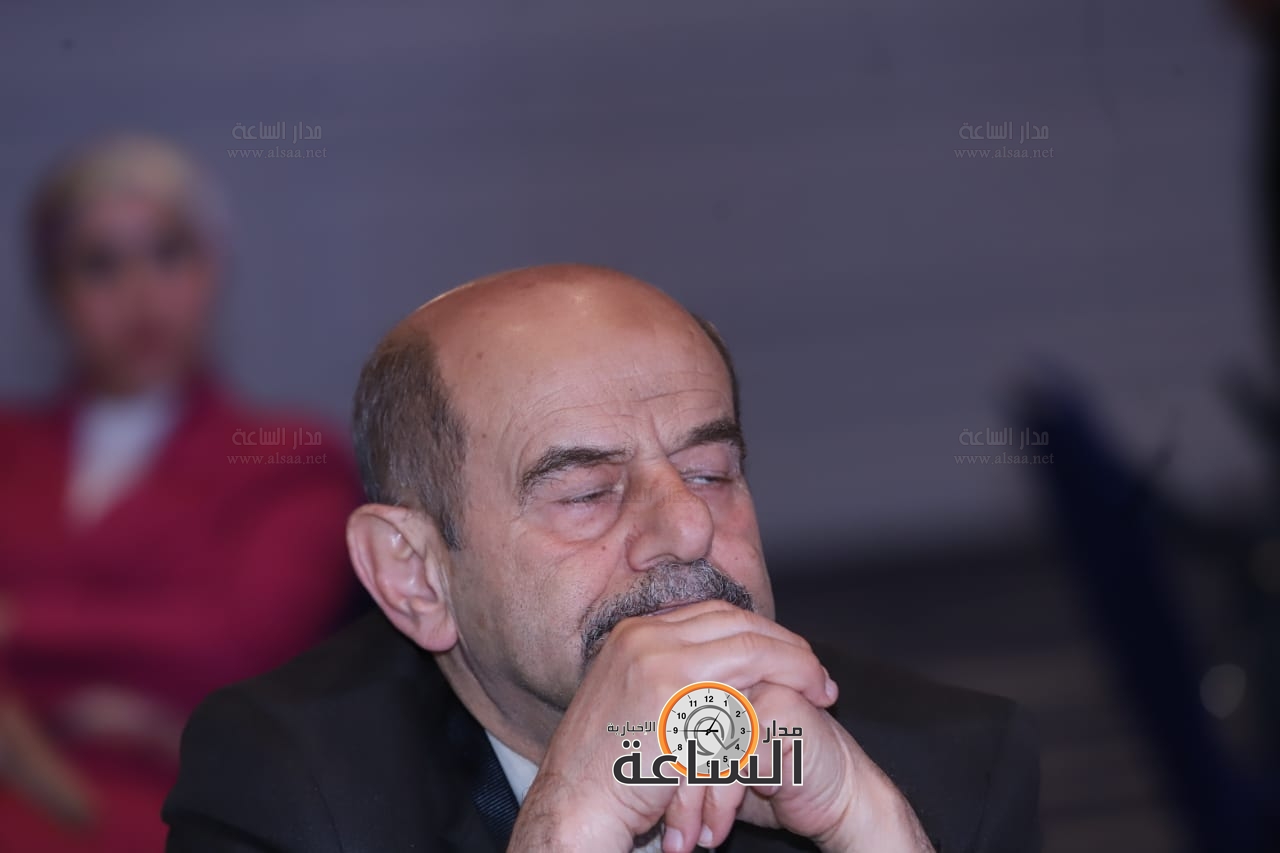 Madar Al-Saa Images 0.9000069615997528