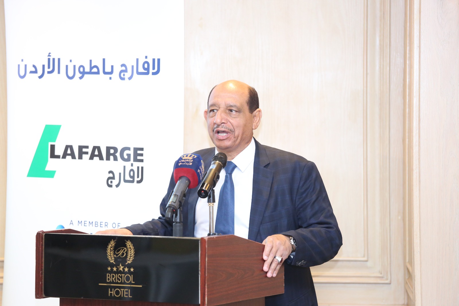 Madar Al-Saa Images 0.9281960032992895