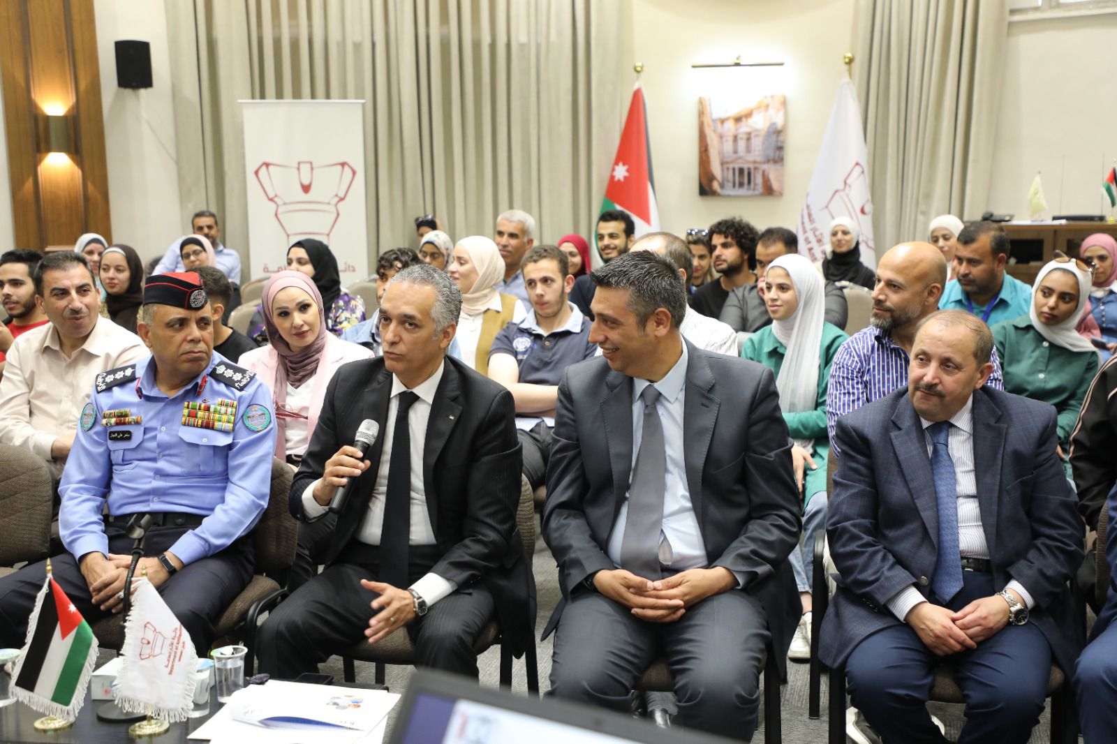 Madar Al-Saa Images 0.33114737476706346