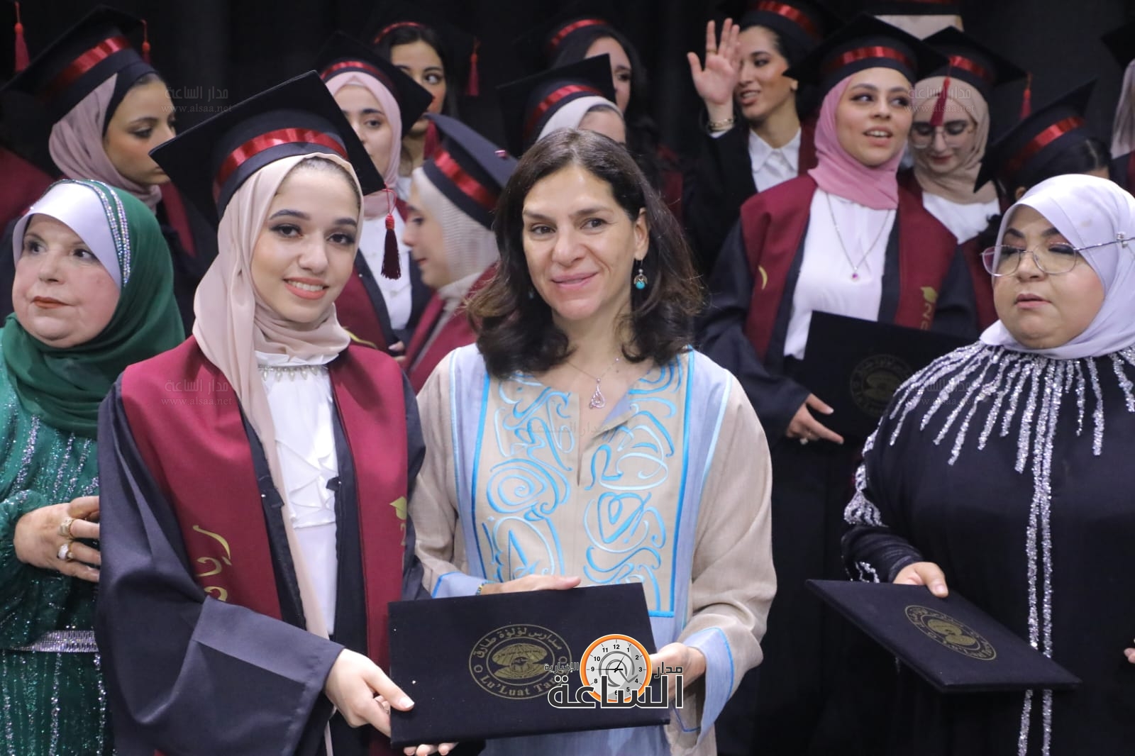 Madar Al-Saa Images 0.8777476273692251