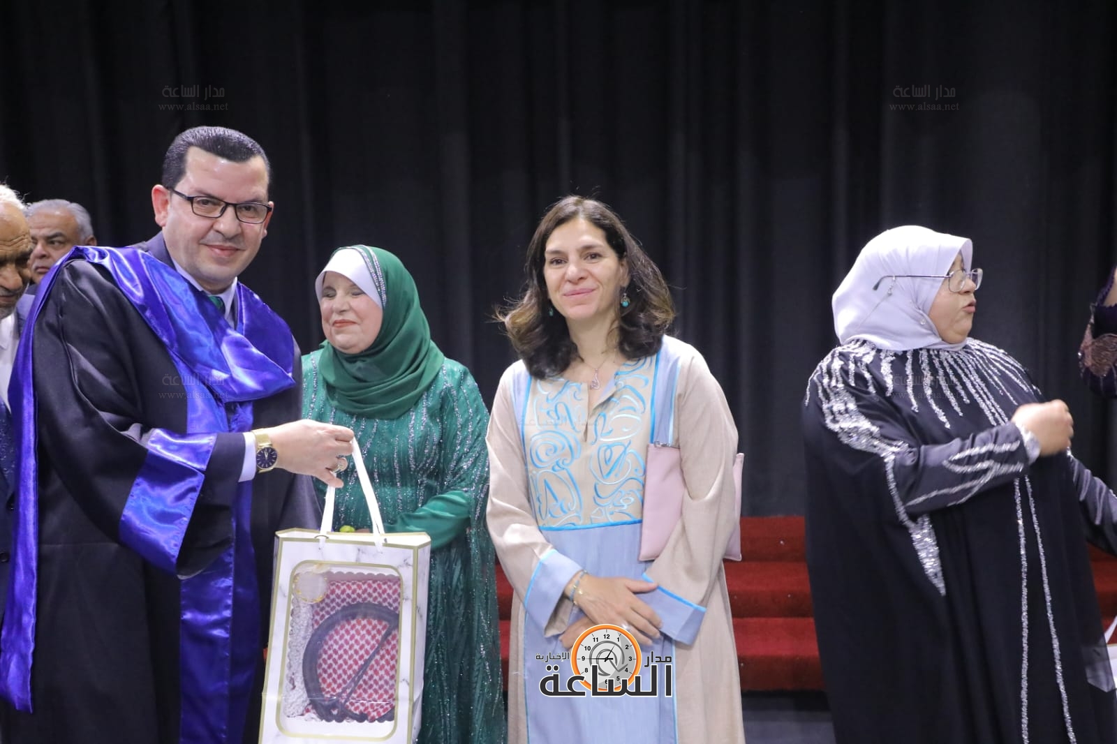 Madar Al-Saa Images 0.9598280676372872