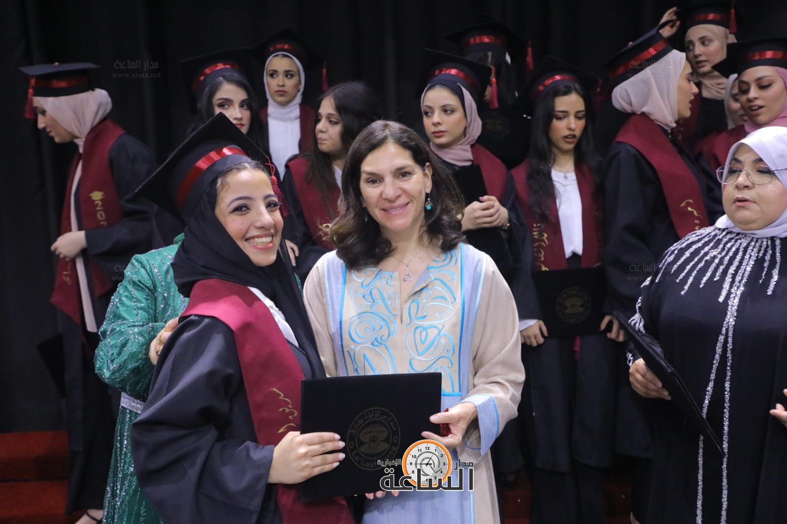 Madar Al-Saa Images 0.1633539341365382