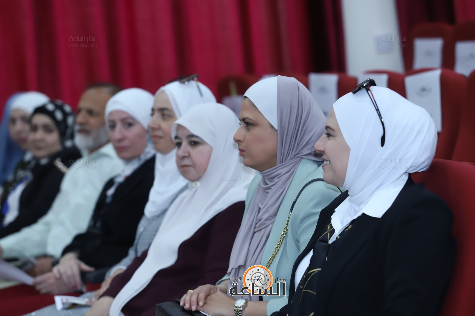 Madar Al-Saa Images 0.7856567018569816