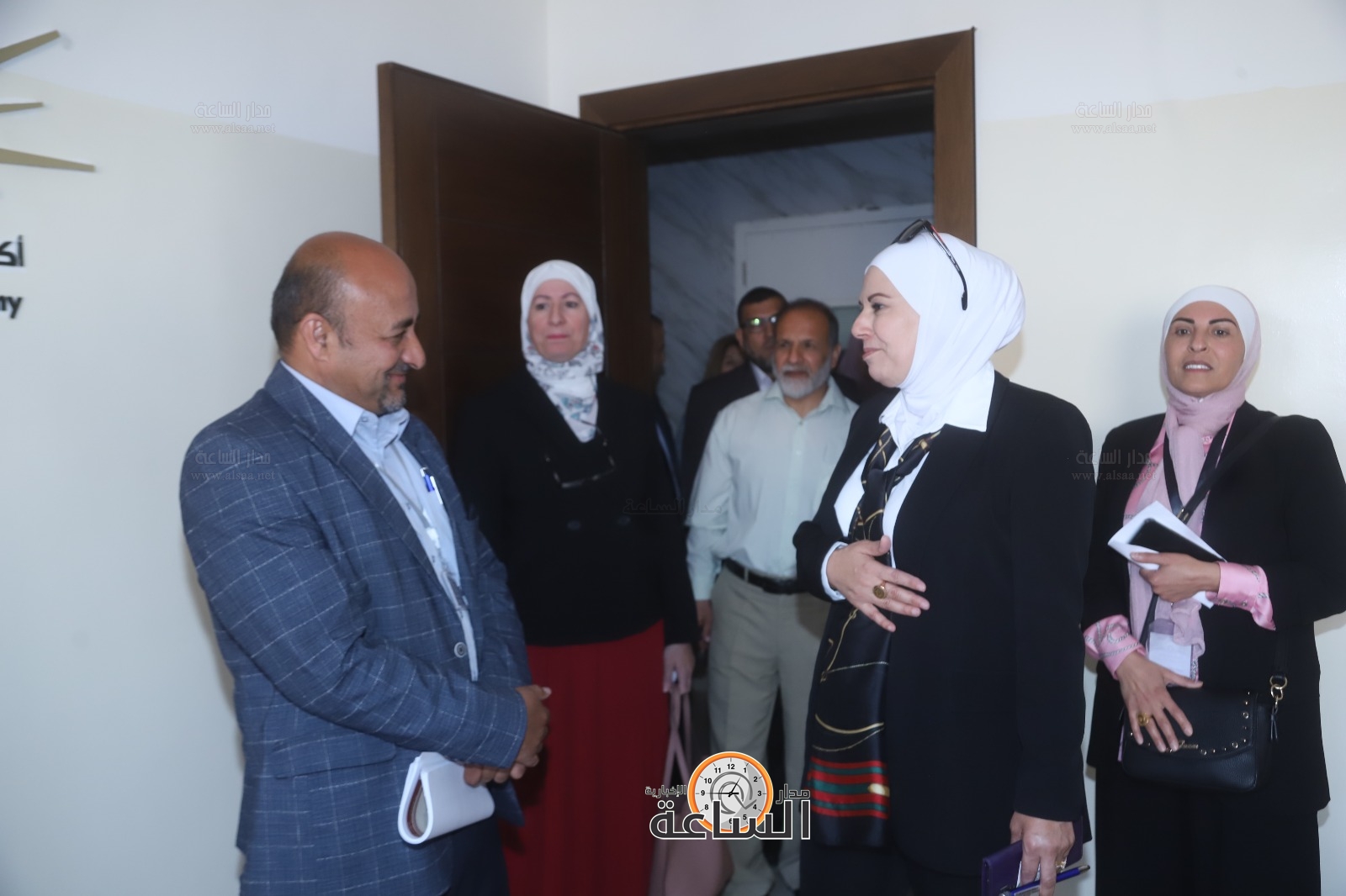 Madar Al-Saa Images 0.16236564176181068