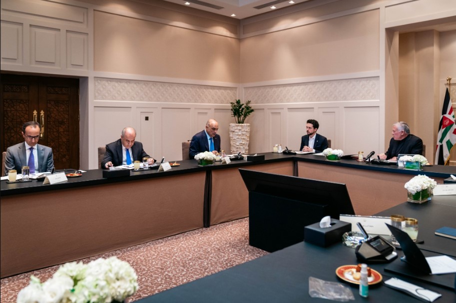 Madar Al-Saa Images 0.3260108457572921