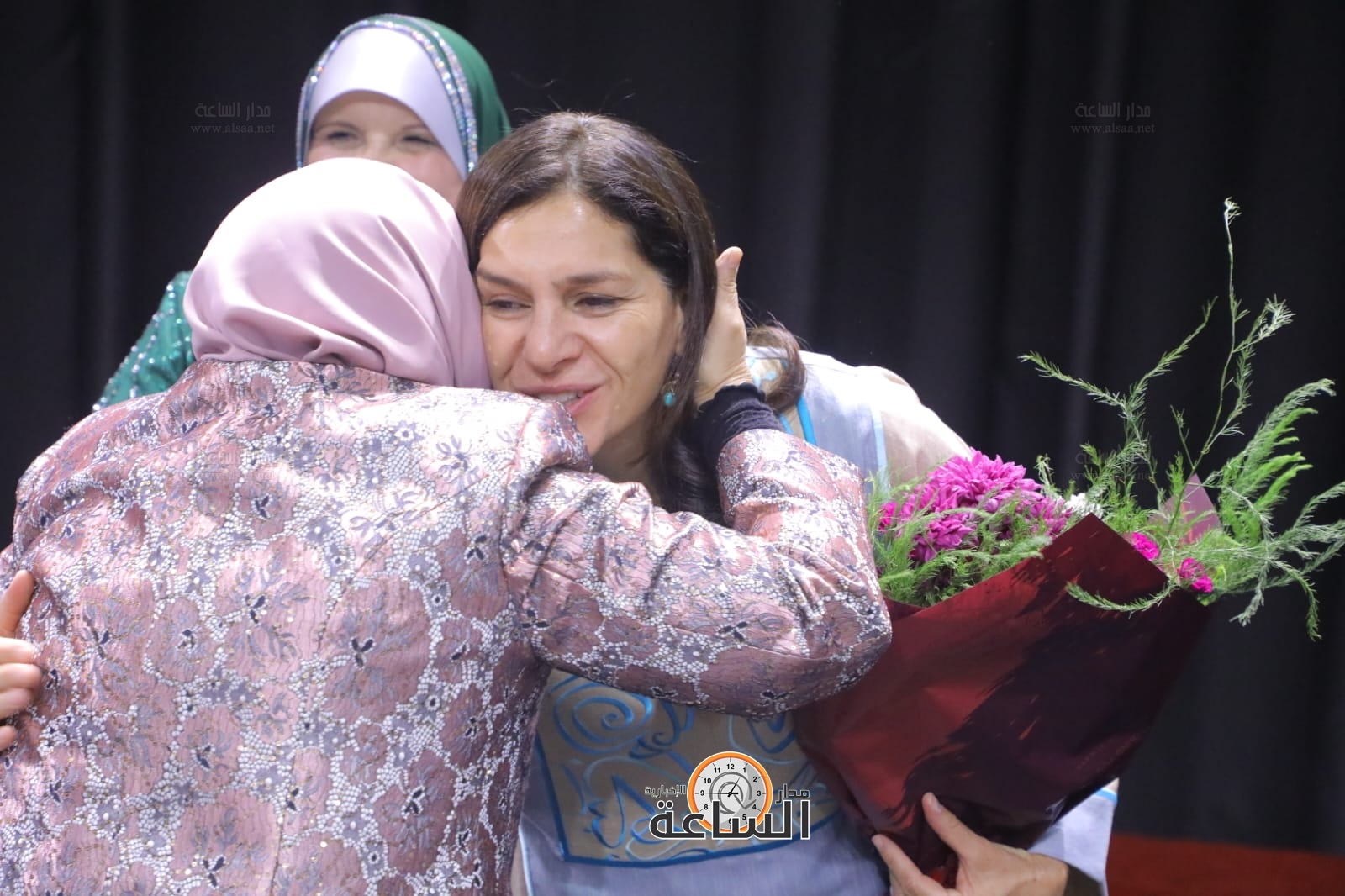 Madar Al-Saa Images 0.7710307956520643