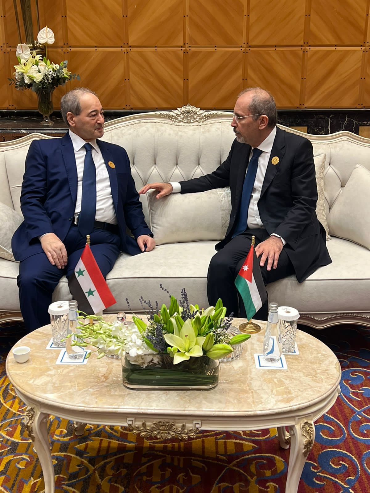 Madar Al-Saa Images 0.15963697786840014