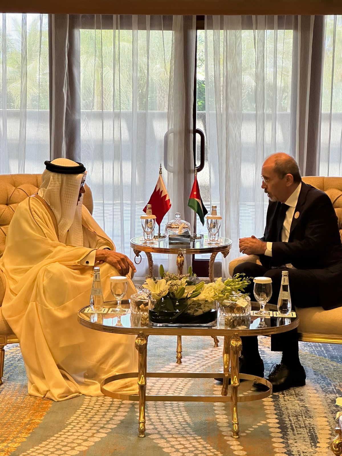 Madar Al-Saa Images 0.7771057887907715