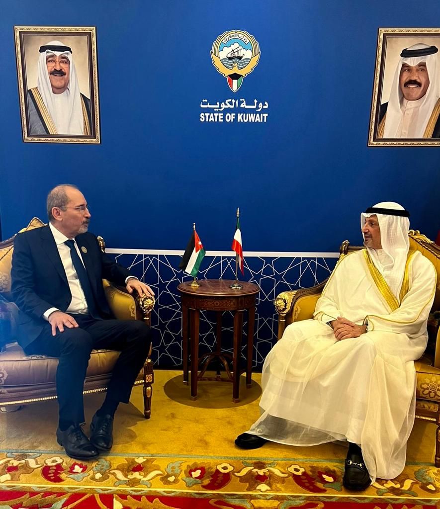 Madar Al-Saa Images 0.09863475129003985