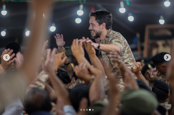 Madar Al-Saa Images 0.5724977445975932