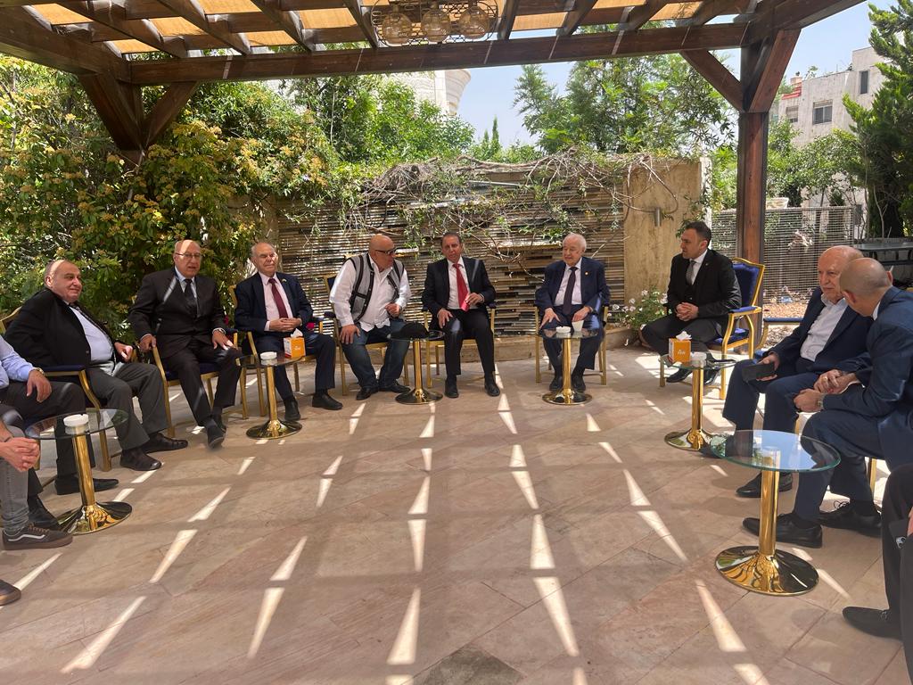 Madar Al-Saa Images 0.7356257276632681