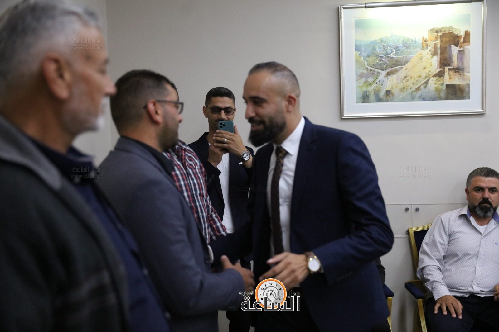 Madar Al-Saa Images 0.11369772418929003