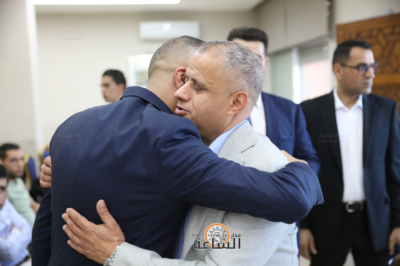 Madar Al-Saa Images 0.8652932316863071