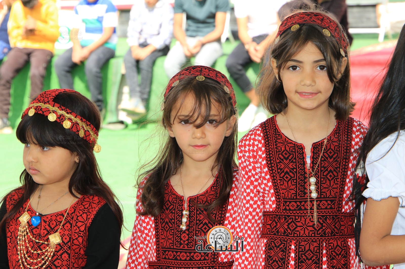 Madar Al-Saa Images 0.4504929393349728